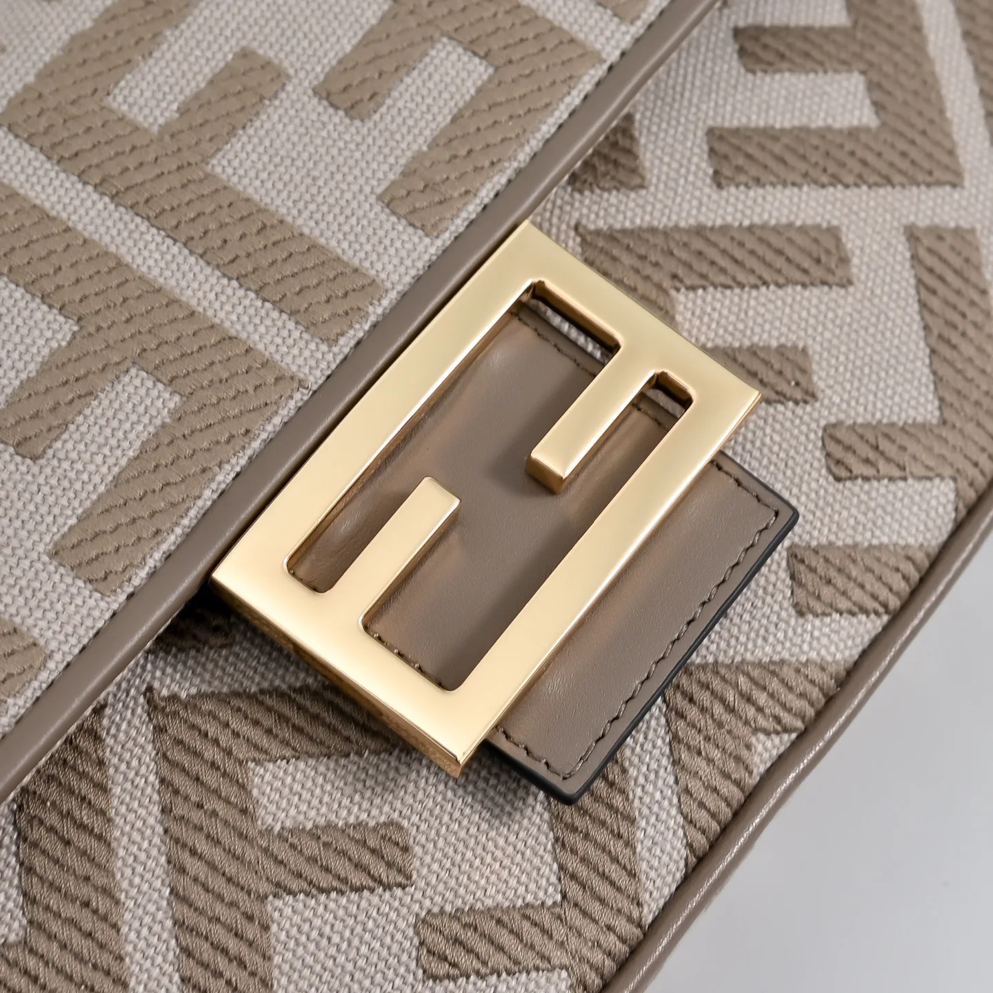 Women's Classic Handbags FENDI 18004263