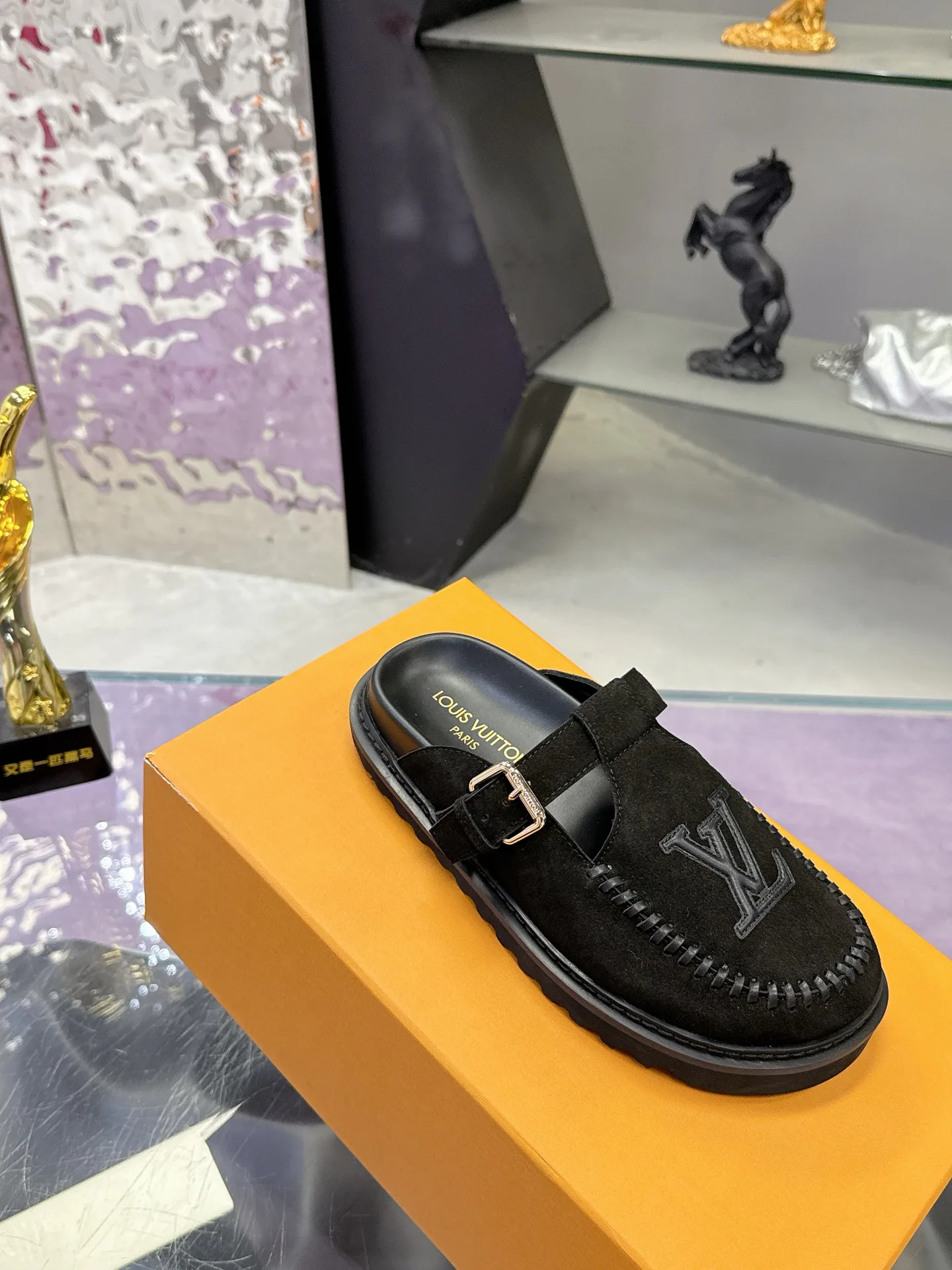 Women's Mules And Clogs LOUIS VUITTON 17530468