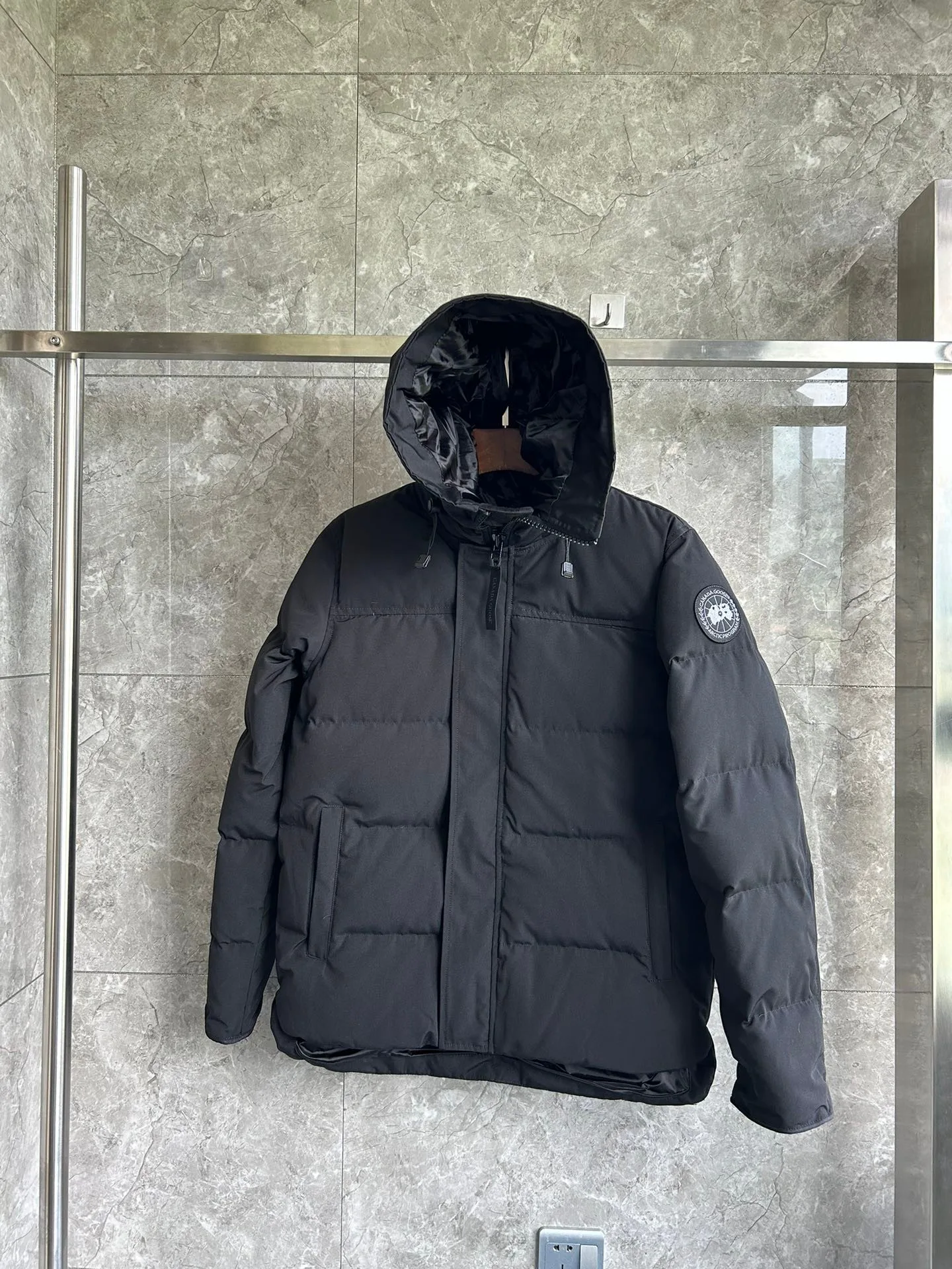 Women's Jackets And Down Jackets CANADA GOOSE 18111612