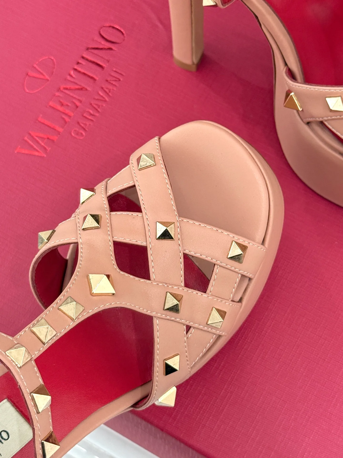 Women's Open-Toe Sandals VALENTINO 18198296