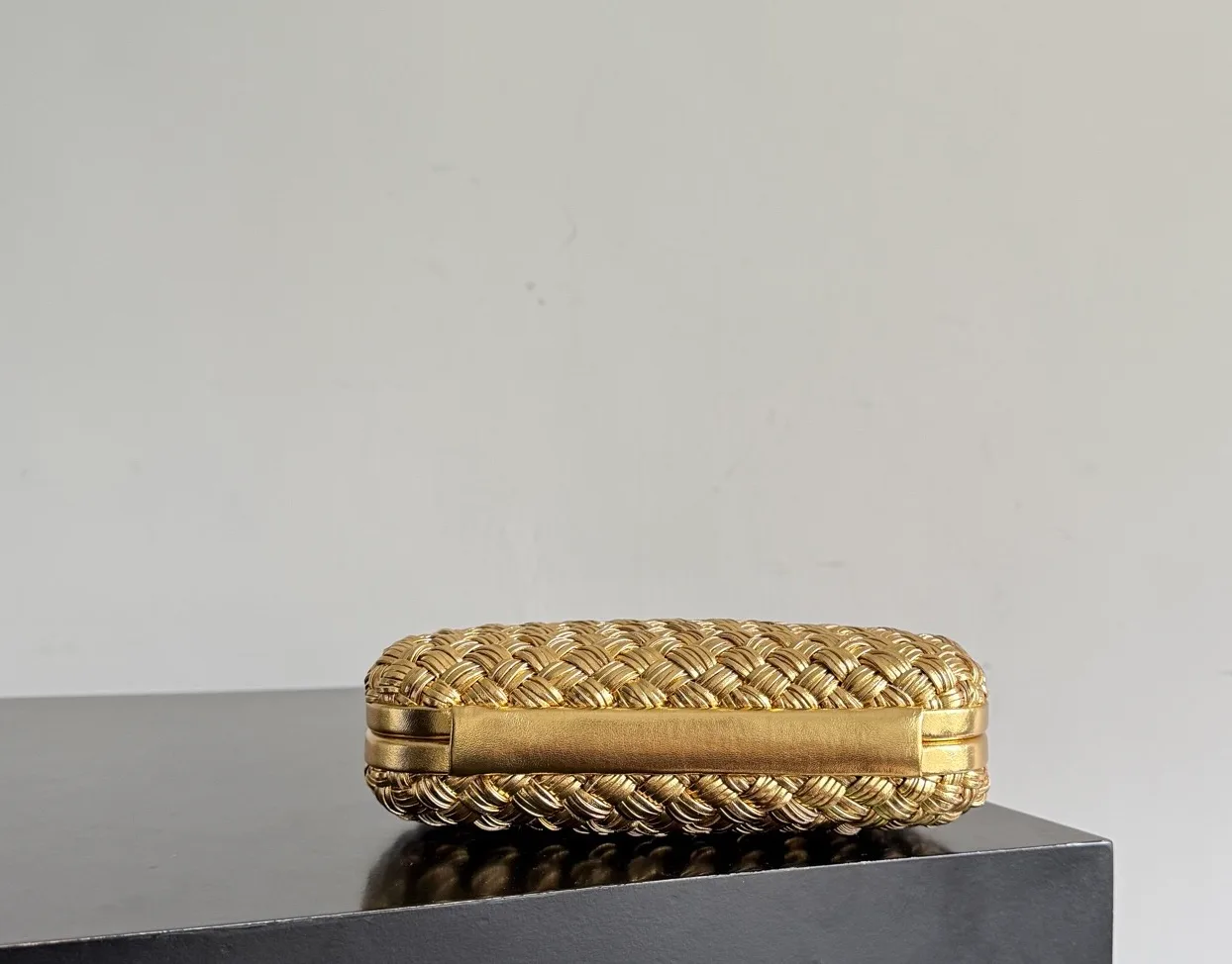 Women's Clutches BOTTEGA VENETA 17313238