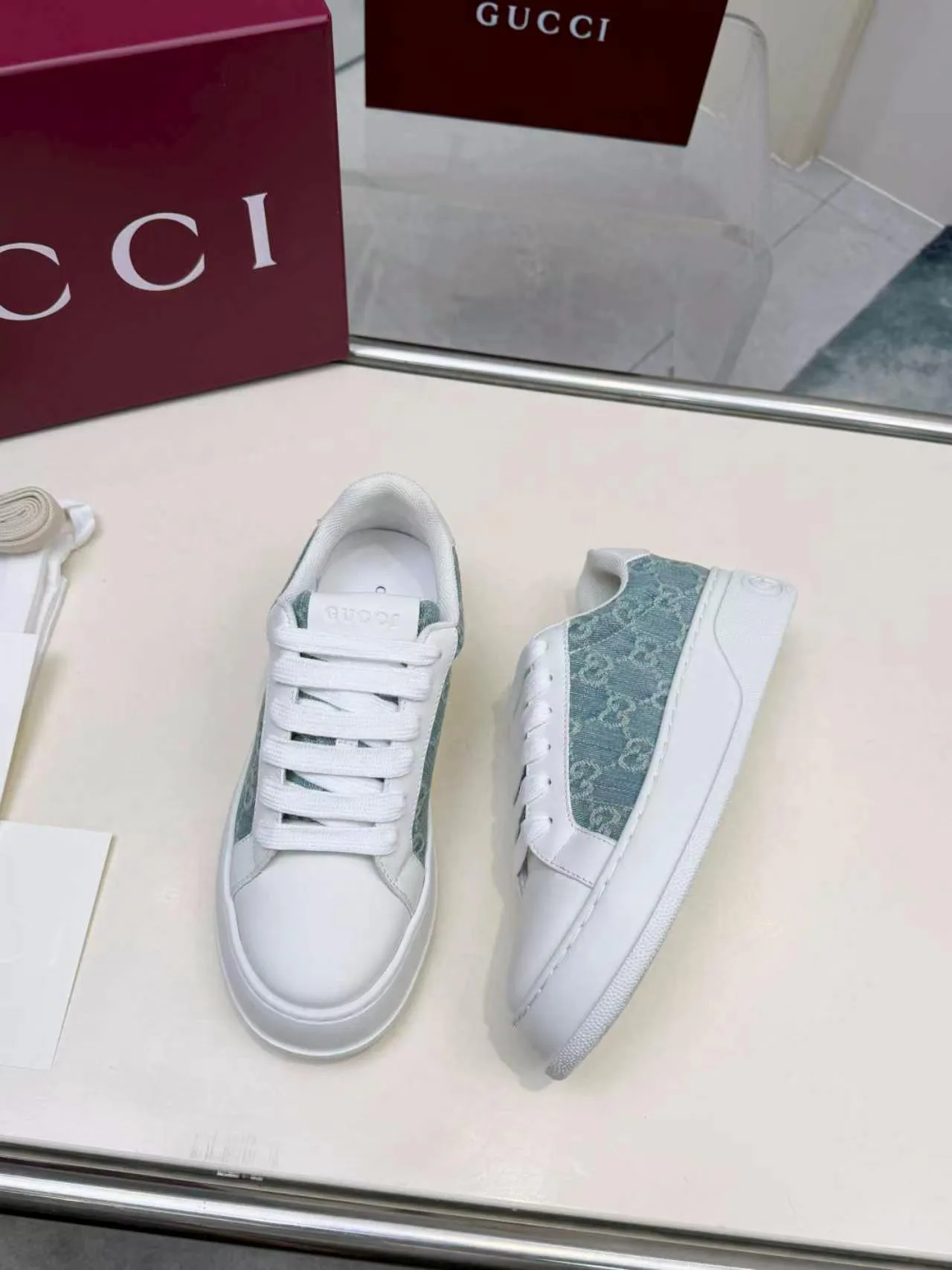 Women's Sneakers GUCCI 19561295
