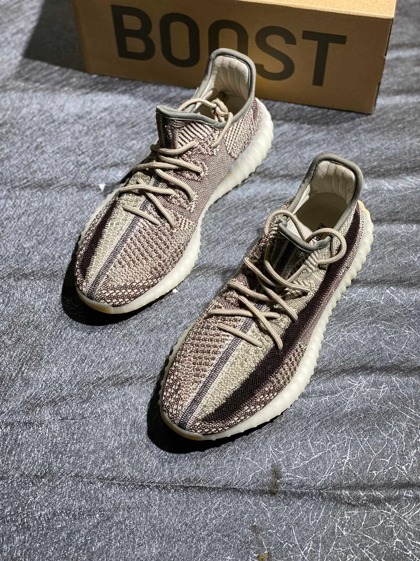 Men's Sneakers YEEZY 17326253