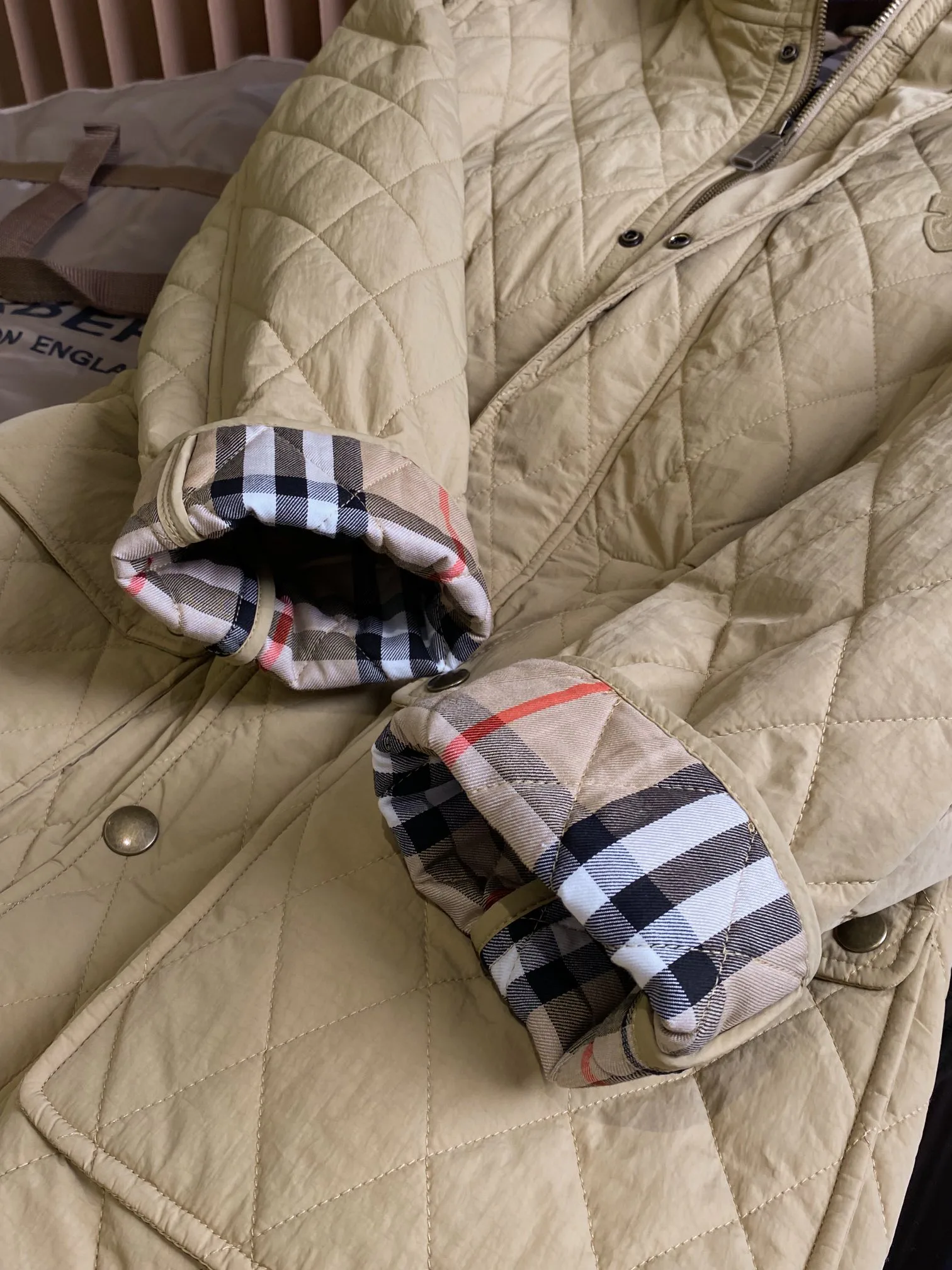 Women's Jackets And Down Jackets BURBERRY 18206350