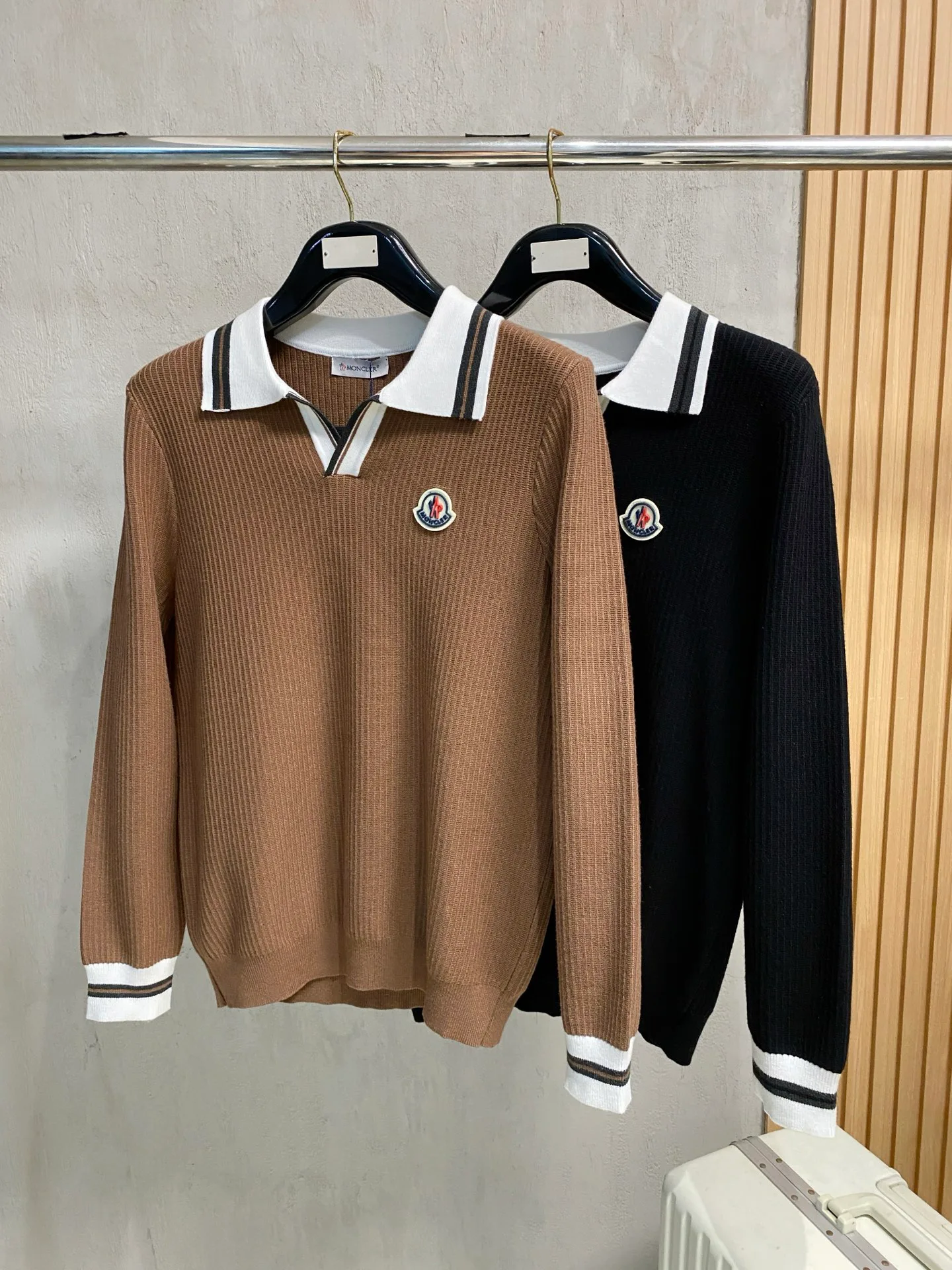 Men's Jumpers And Sweaters MONCLER 18098175