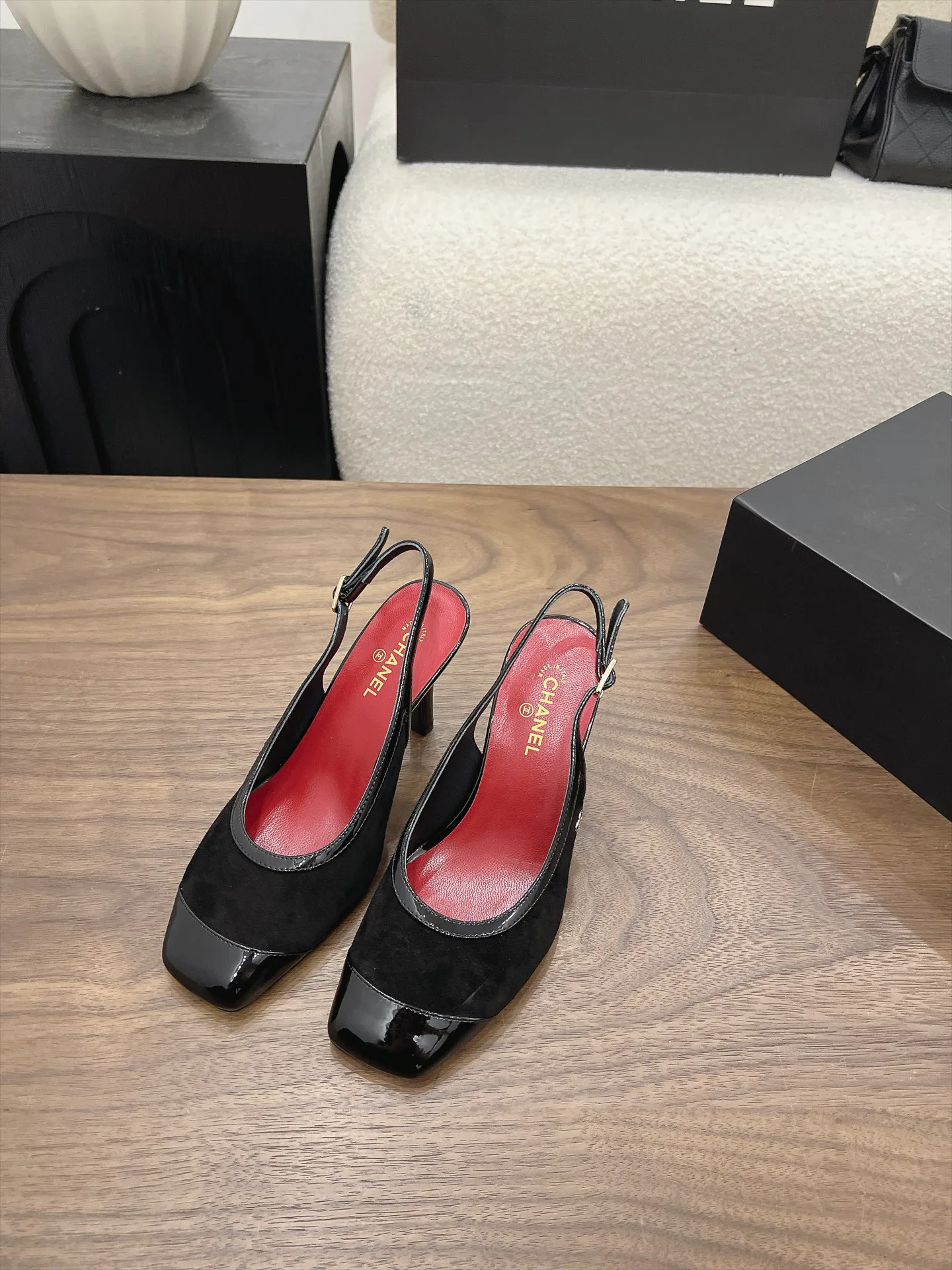 Women's Heels CHANEL 17815444