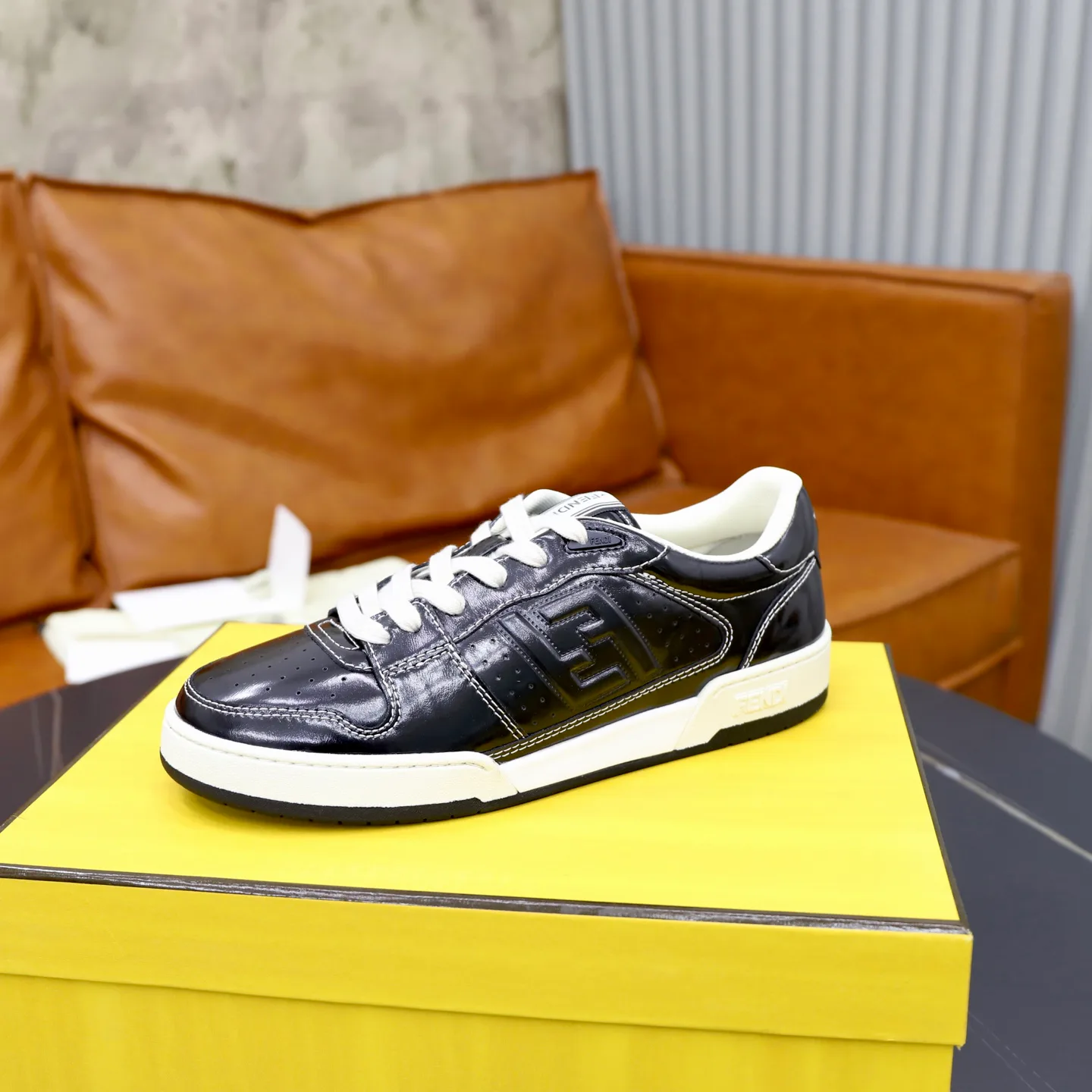 Women's Sneakers FENDI 18516271