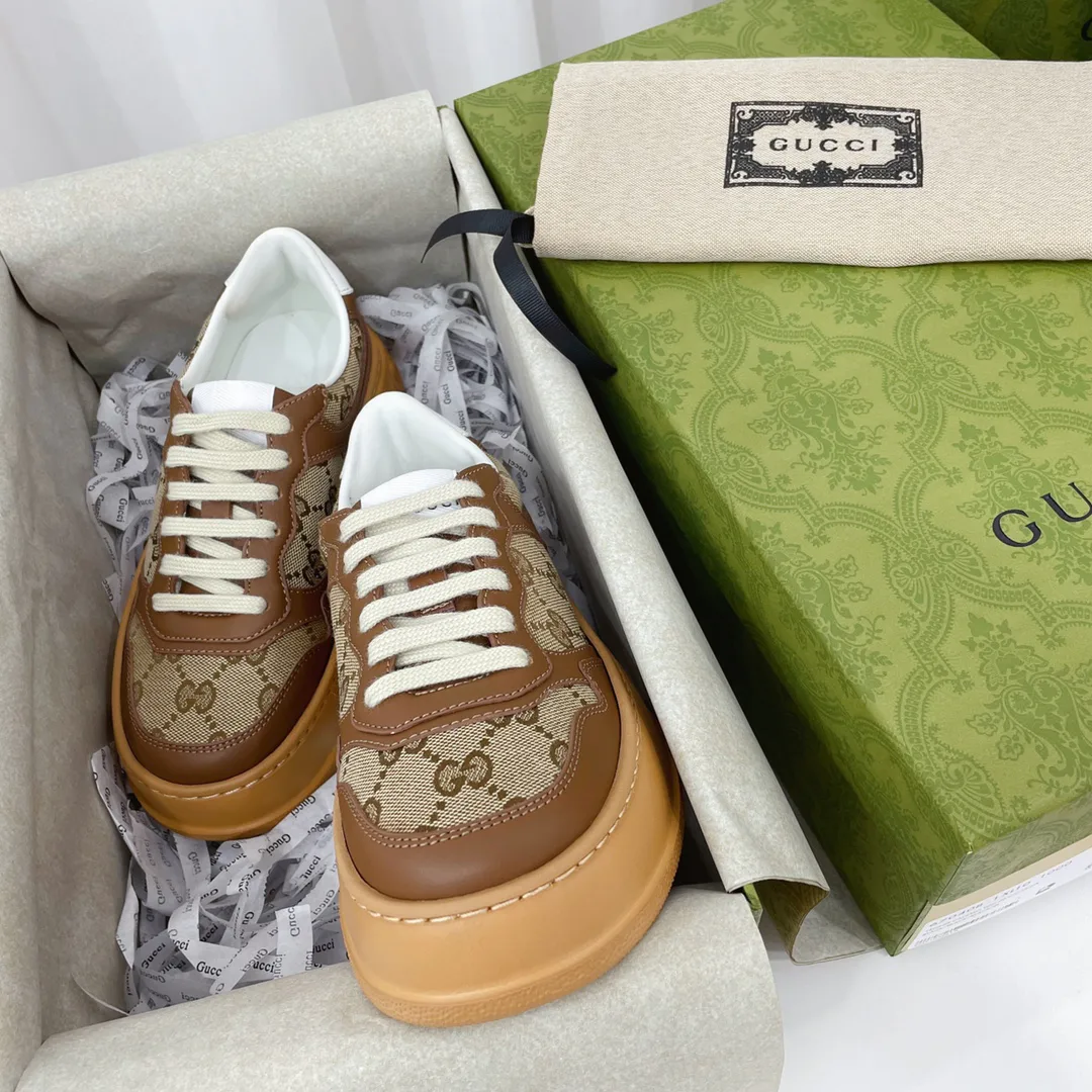 Women's Sneakers GUCCI 18011298
