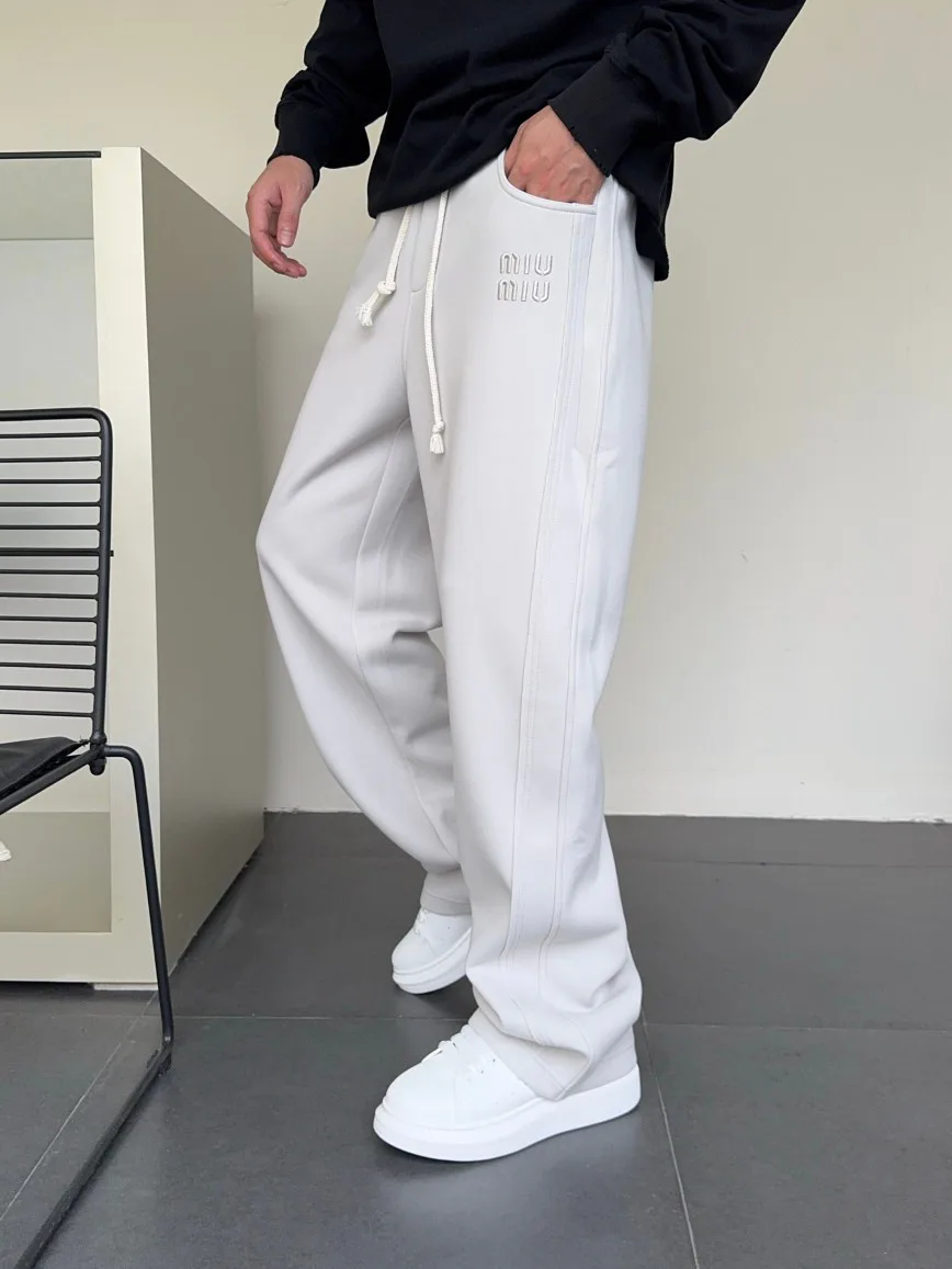 Women's Trousers MIU MIU 18178320