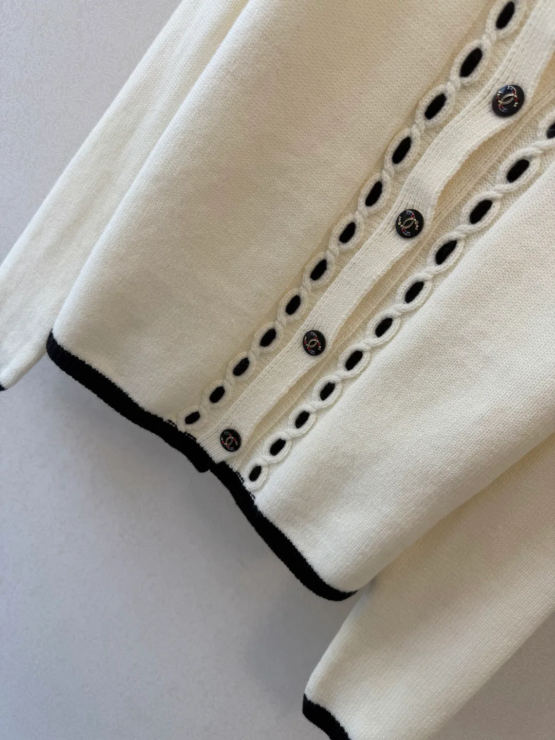 Women's Jumpers And Sweaters CHANEL 18305730