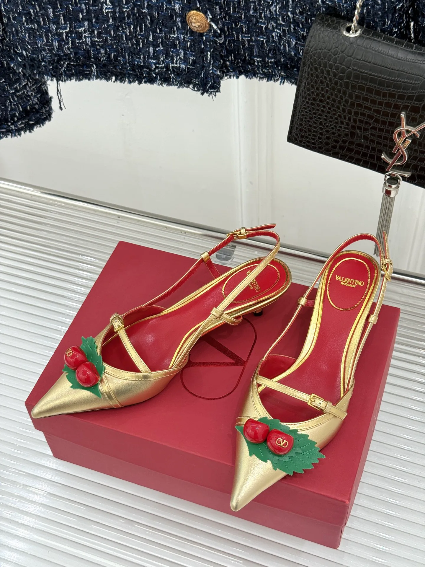 Women's Open-Toe Sandals VALENTINO 16973356