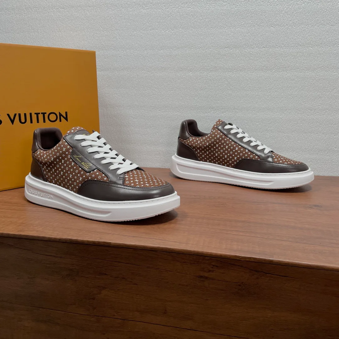 Men's Sneakers LOUIS VUITTON 18000609