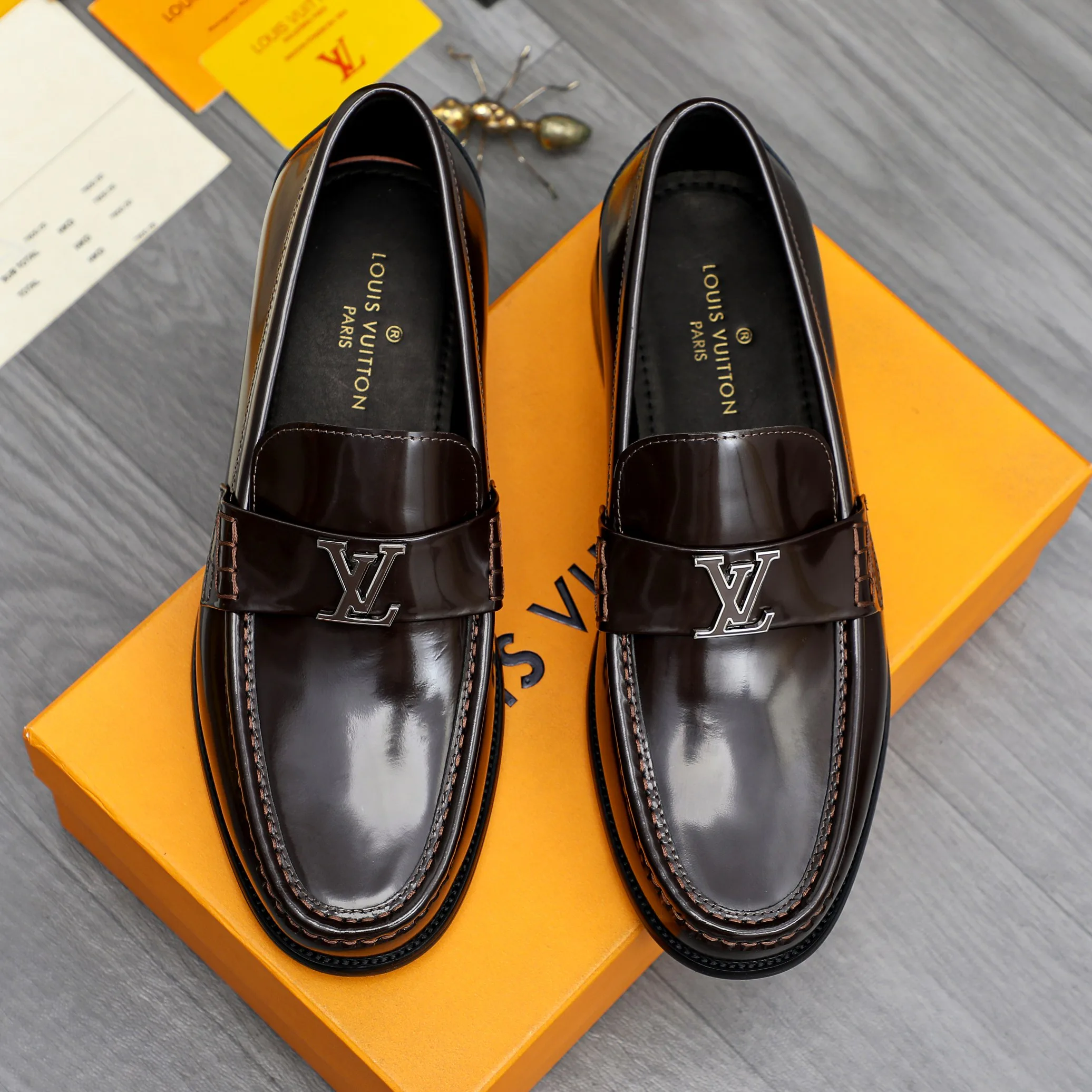 Men's Loafers And Dress Shoes LOUIS VUITTON 17812324