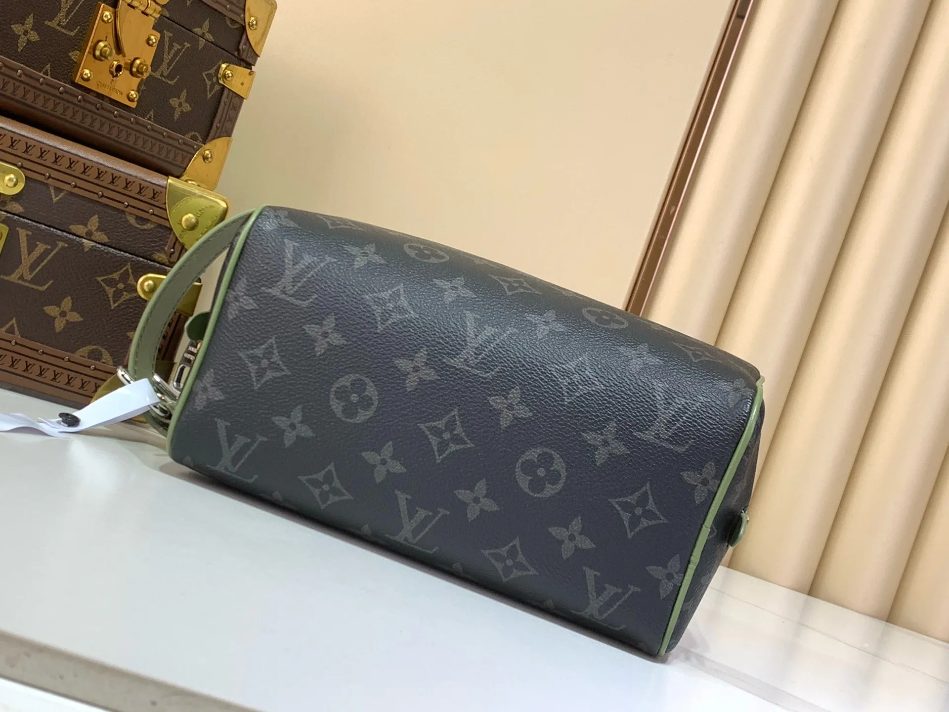 Women's Travel Bags LOUIS VUITTON 17499387