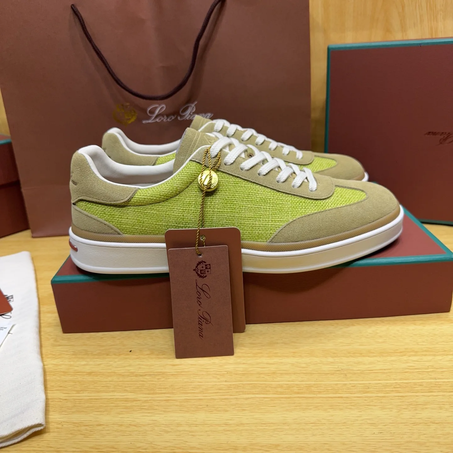 Women's Sneakers LORO PIANA 18263651