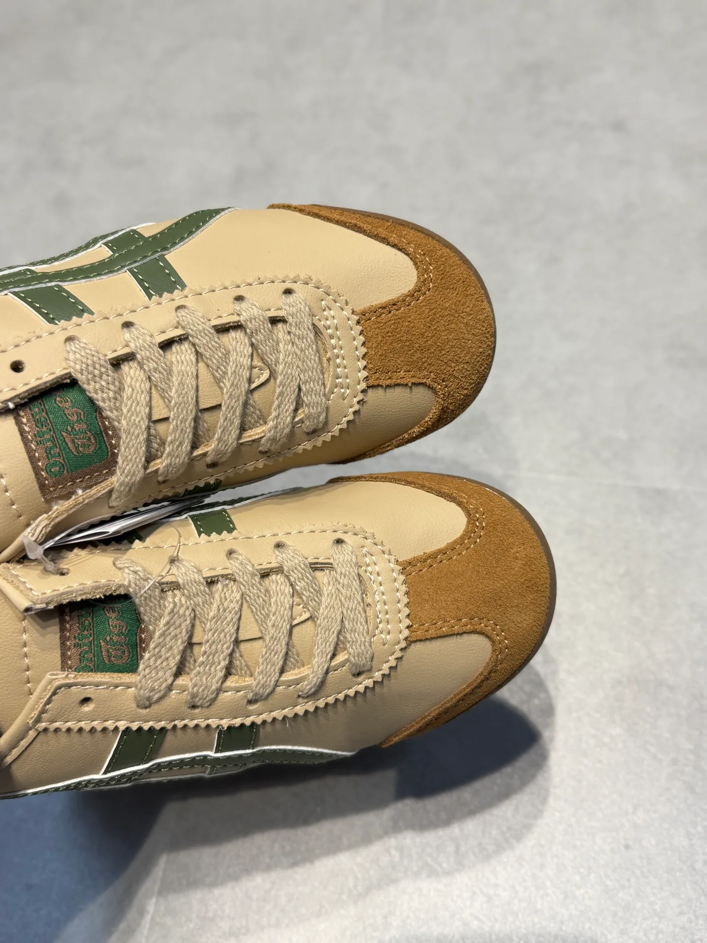 Women's Sneakers ASICS 18192628