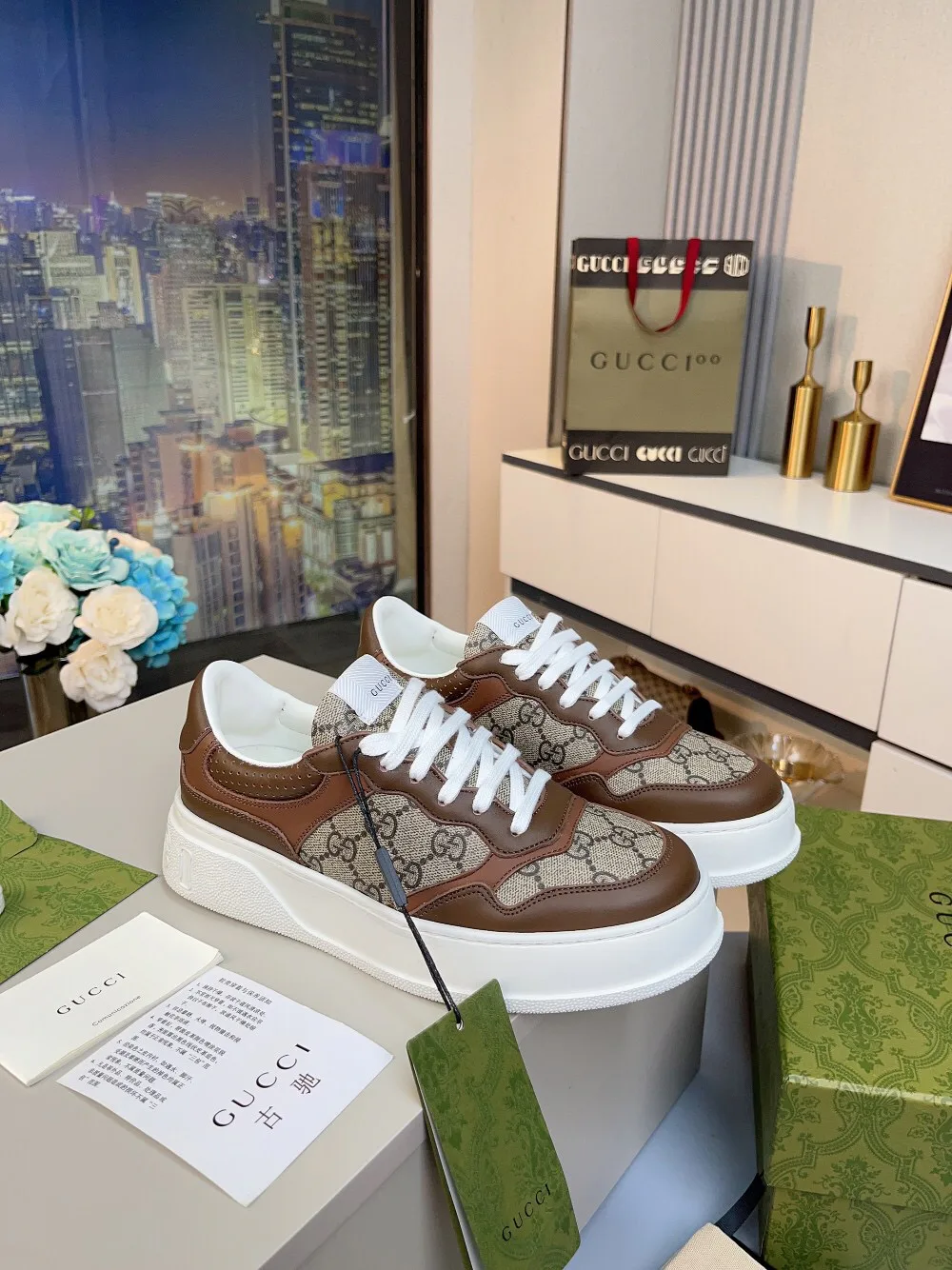 Women's Sneakers GUCCI 18369614