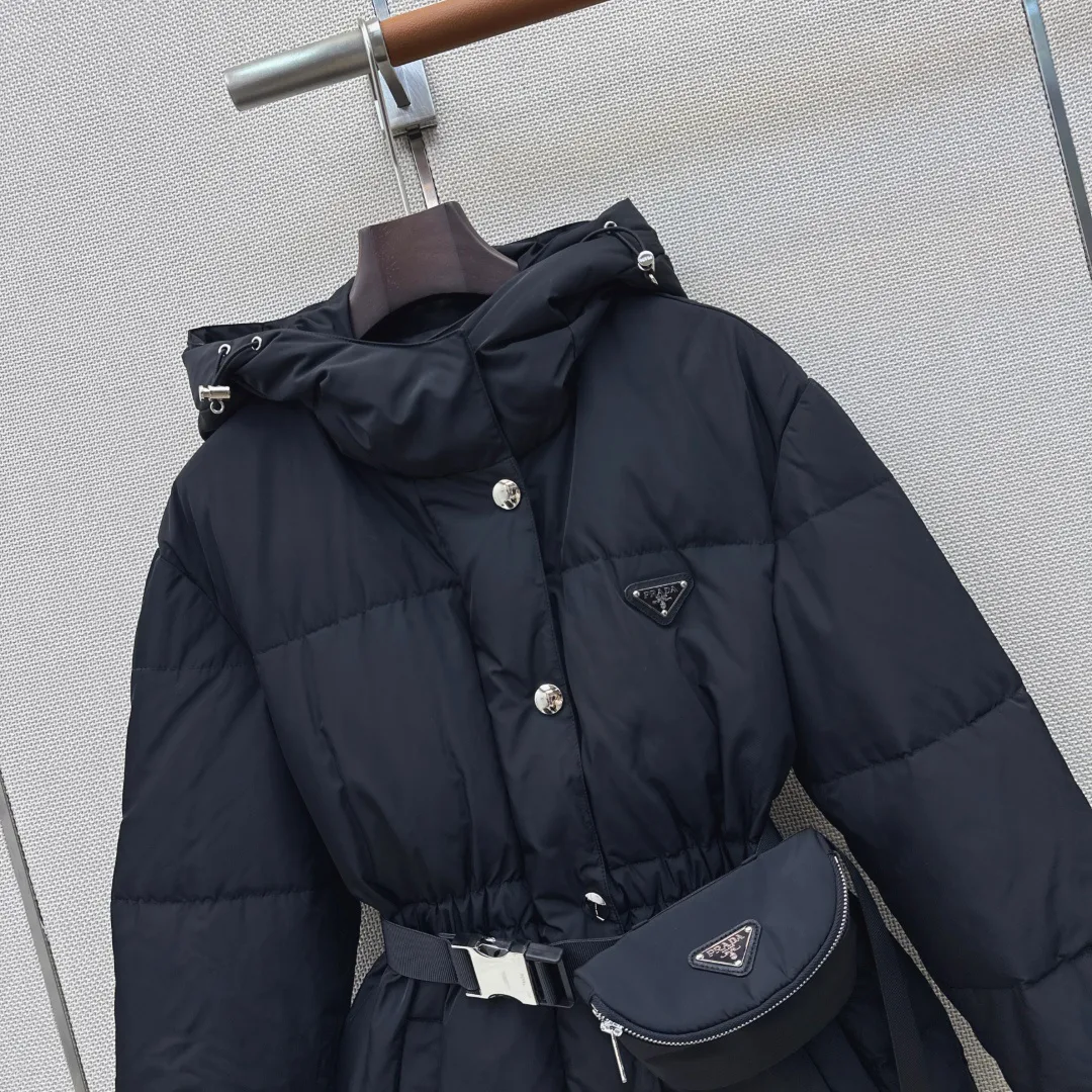 Women's Jackets And Down Jackets PRADA 17984608