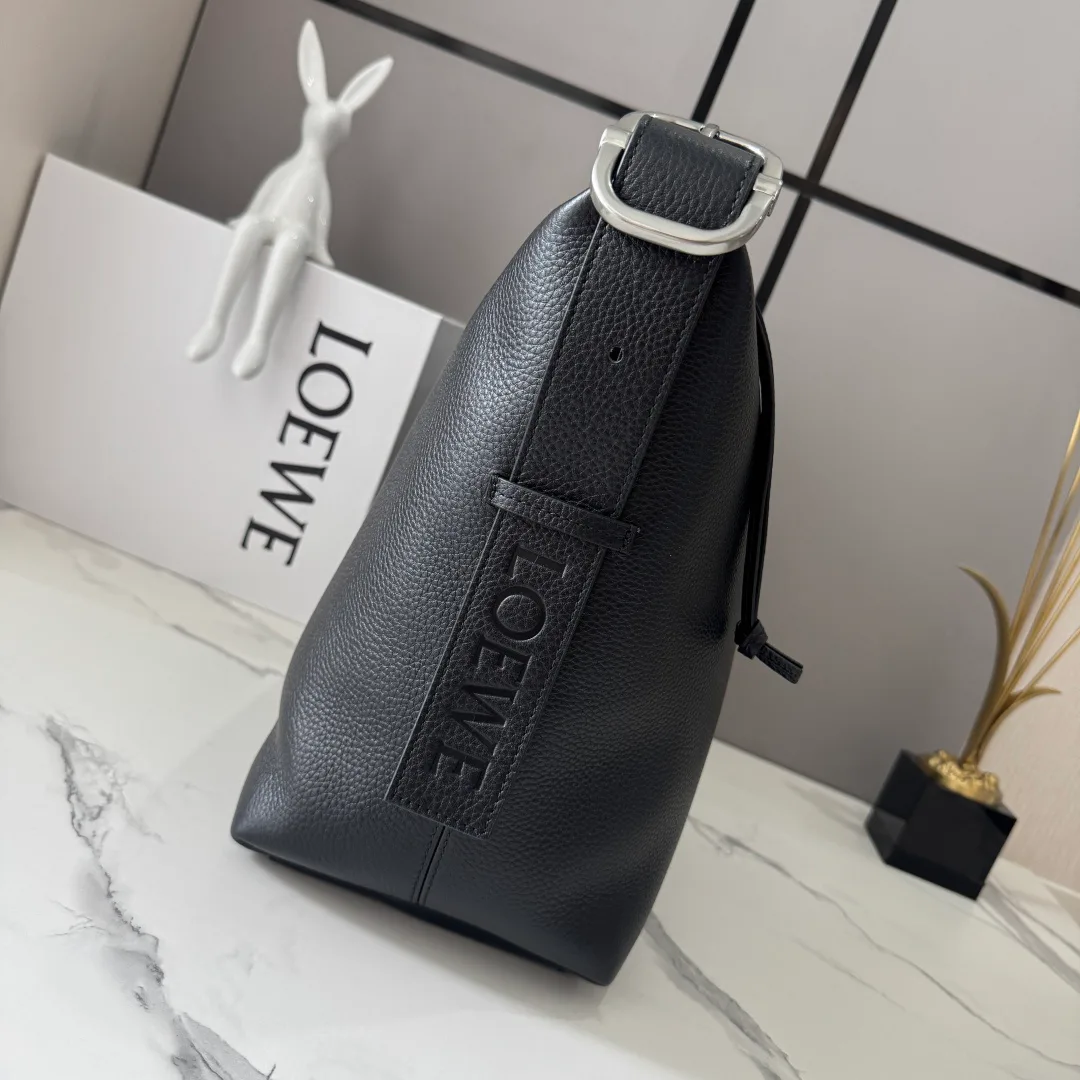Women's Classic Handbags LOEWE 17502843