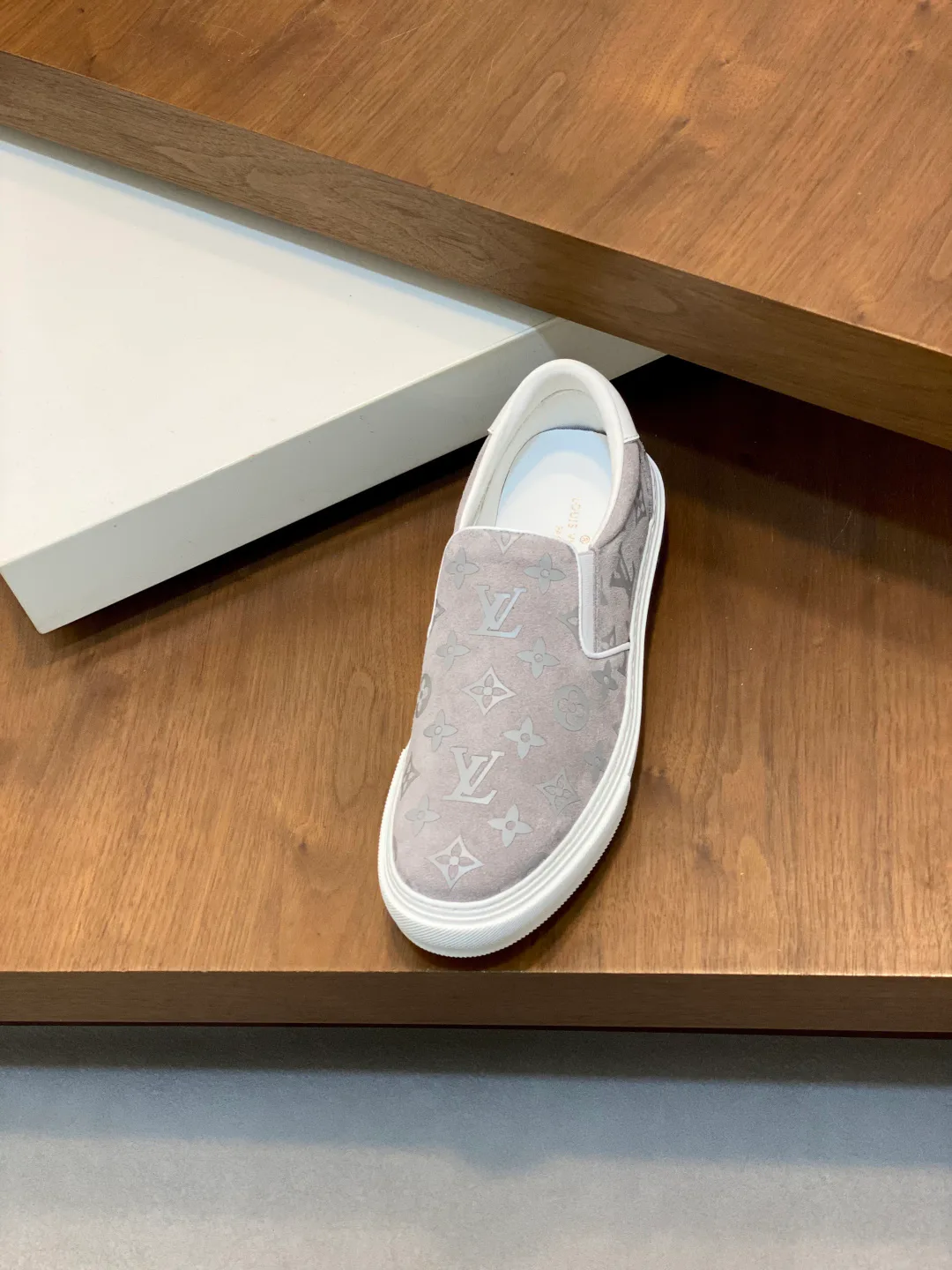 Men's Sneakers LOUIS VUITTON 17934199
