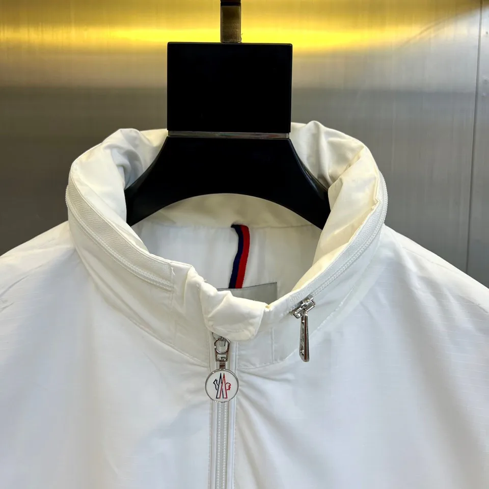 Men's Jackets And Down Jackets MONCLER 18416826