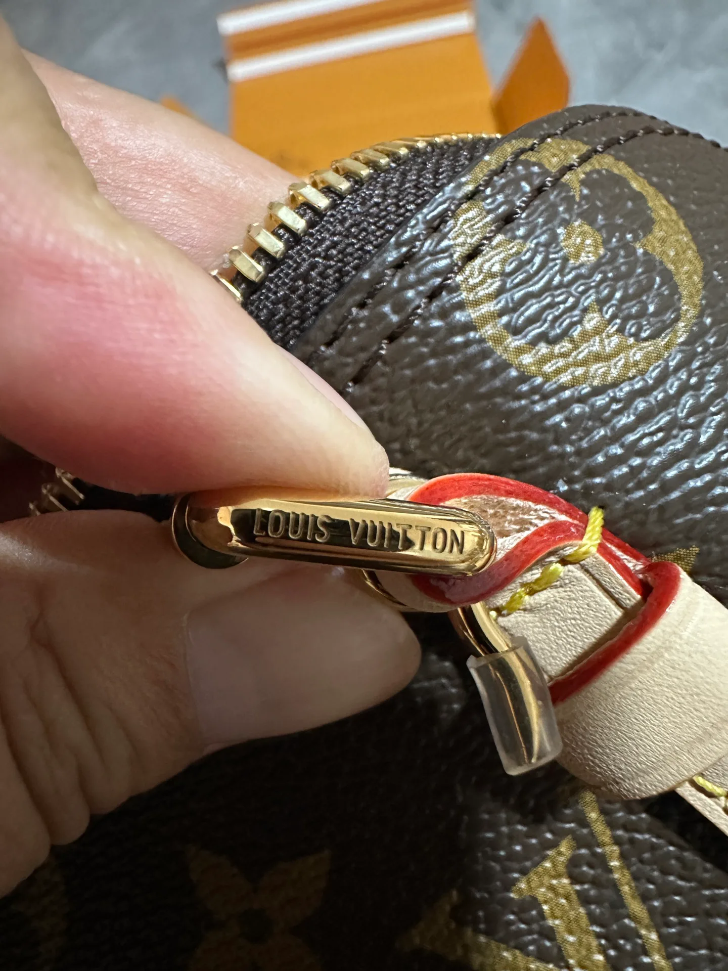 Women's Classic Handbags LOUIS VUITTON 17498627