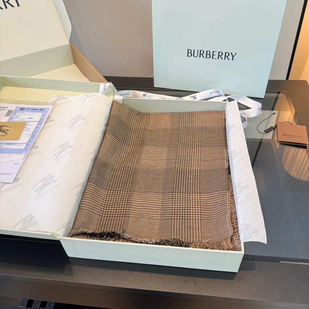 Scarves BURBERRY 18003237