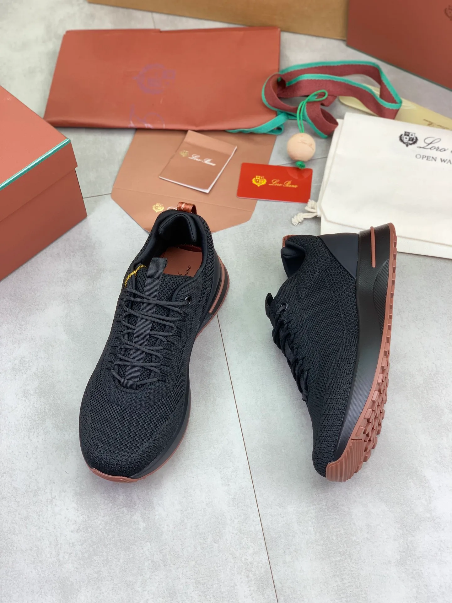 Men's Sneakers LORO PIANA 18365201