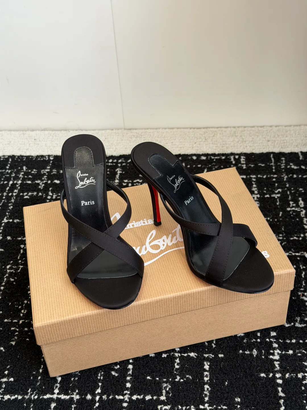 Women's Open-Toe Sandals CHRISTIAN LOUBOUTIN 17936544