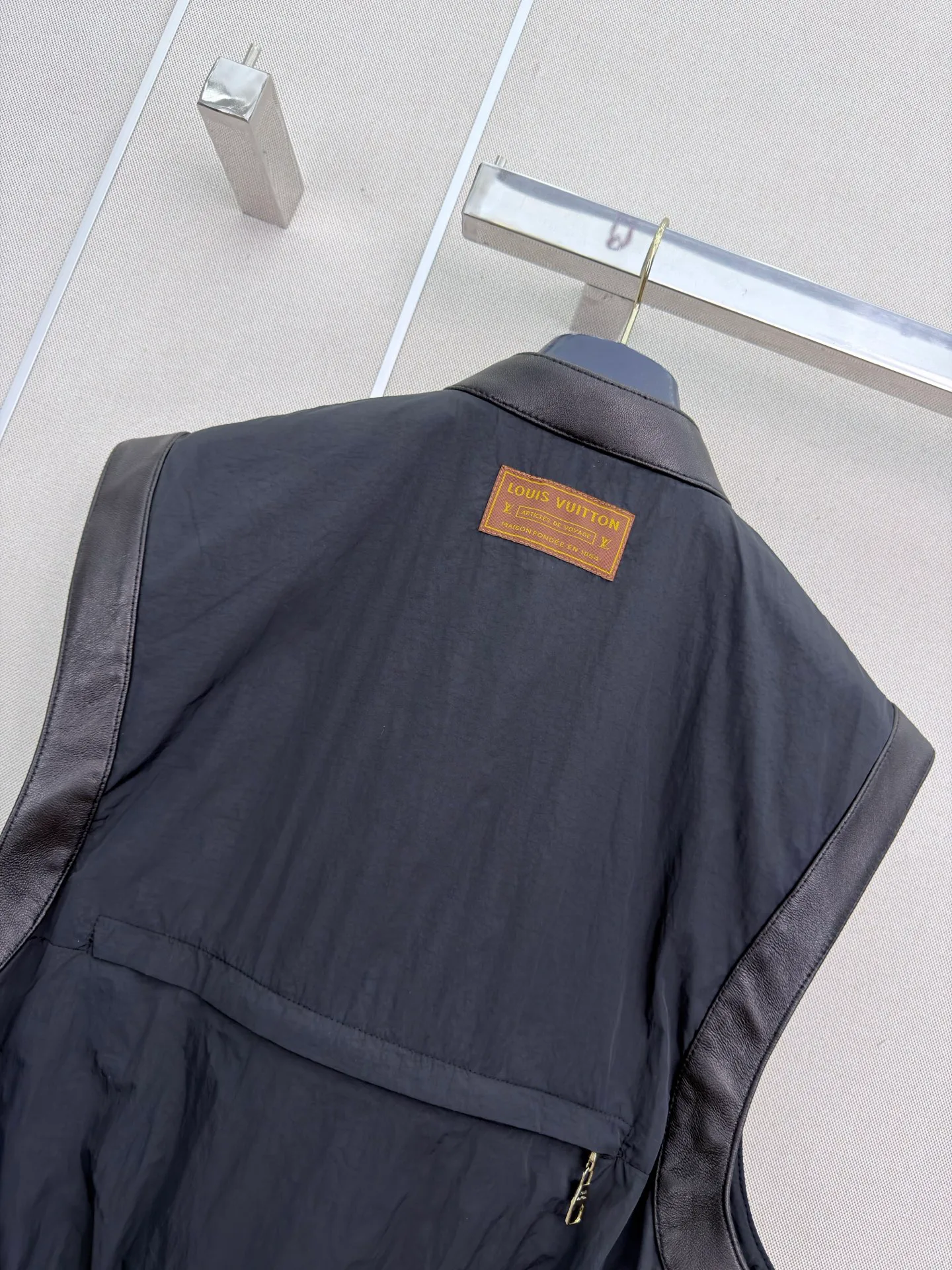 Women's Vests LOUIS VUITTON 18113277