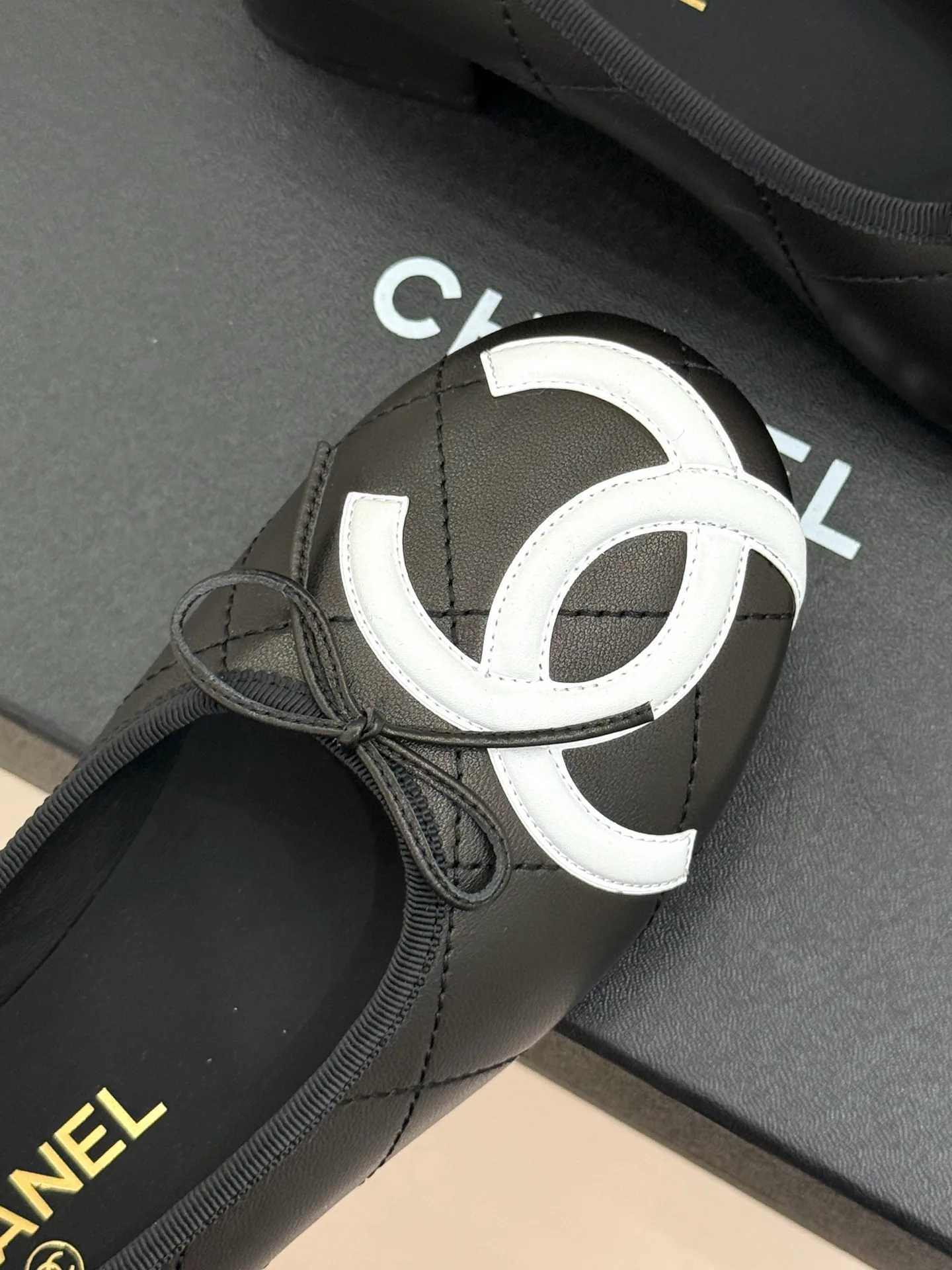 Women's Ballet Flats CHANEL 17303672