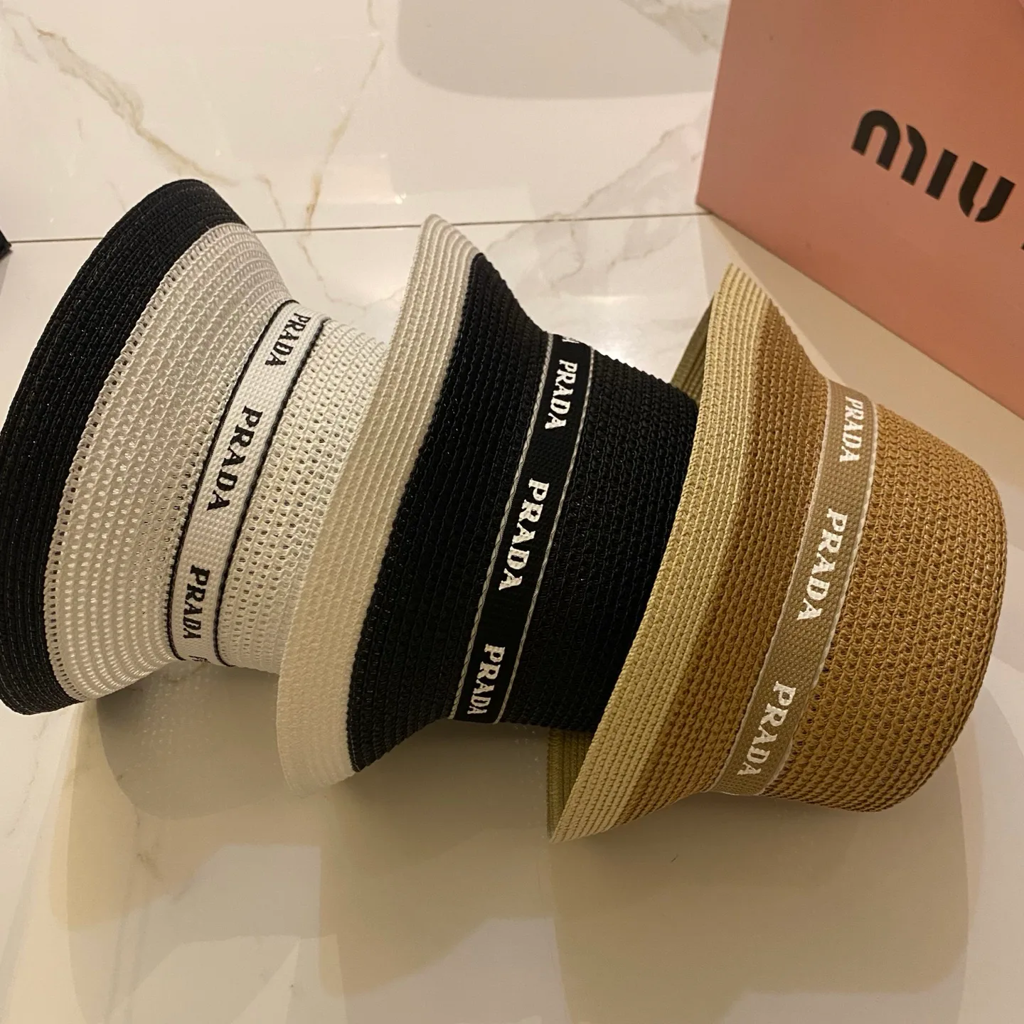 Hats PRADA 17498291