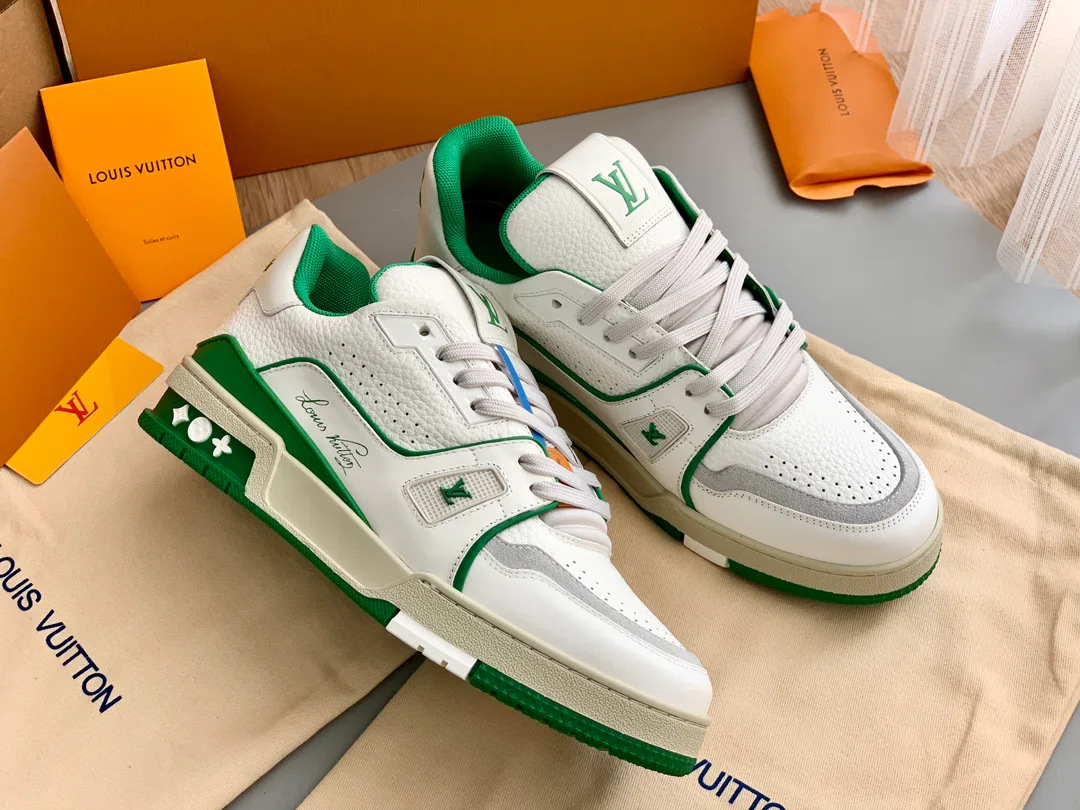 Women's Sneakers LOUIS VUITTON 18014140