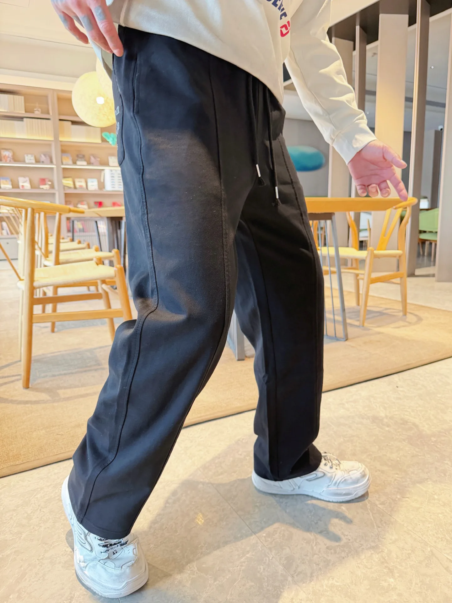 Men's Trousers MAISON MARGIELA 18345792