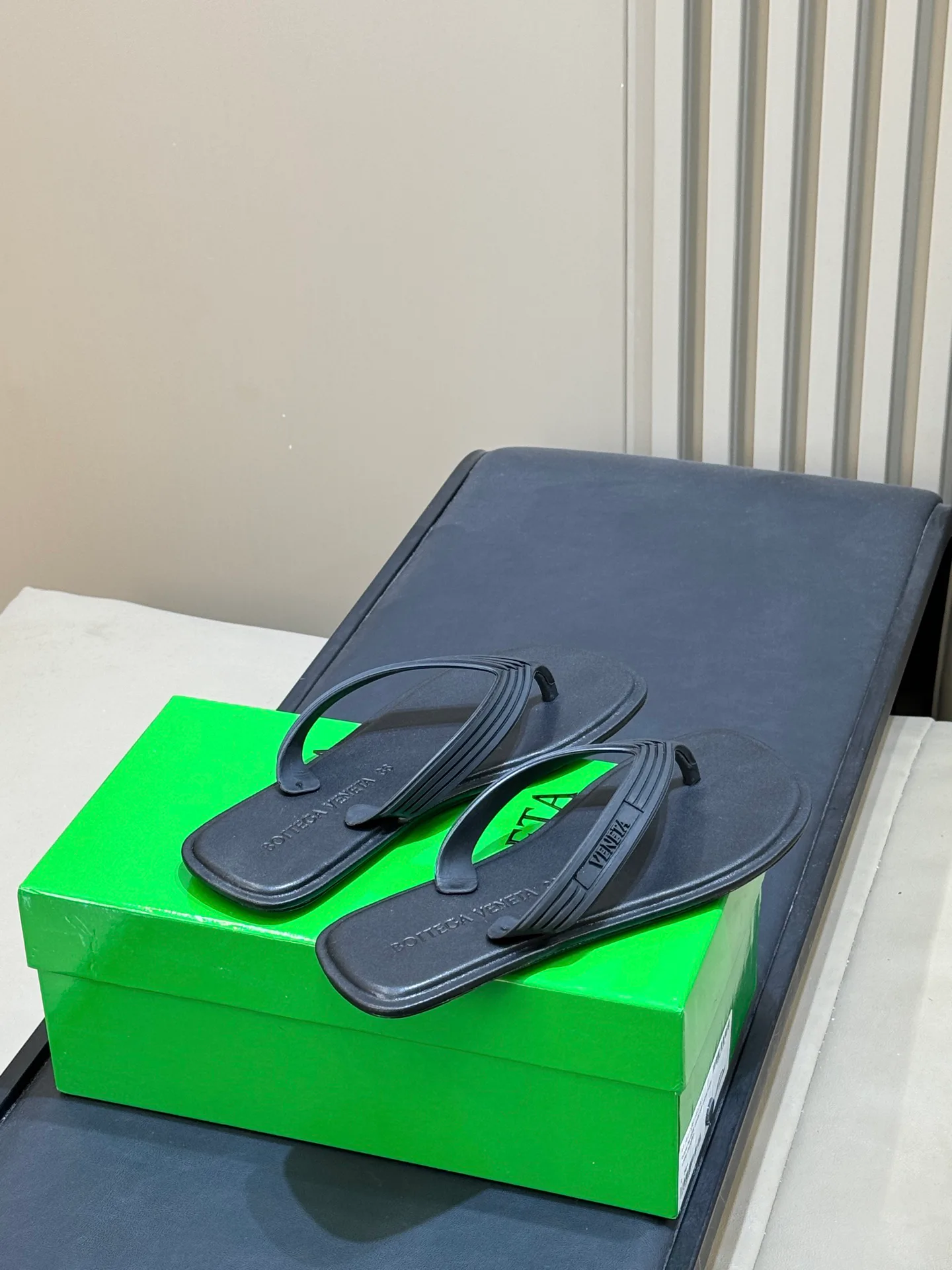 Women's Flip-Flops BOTTEGA VENETA 18073670