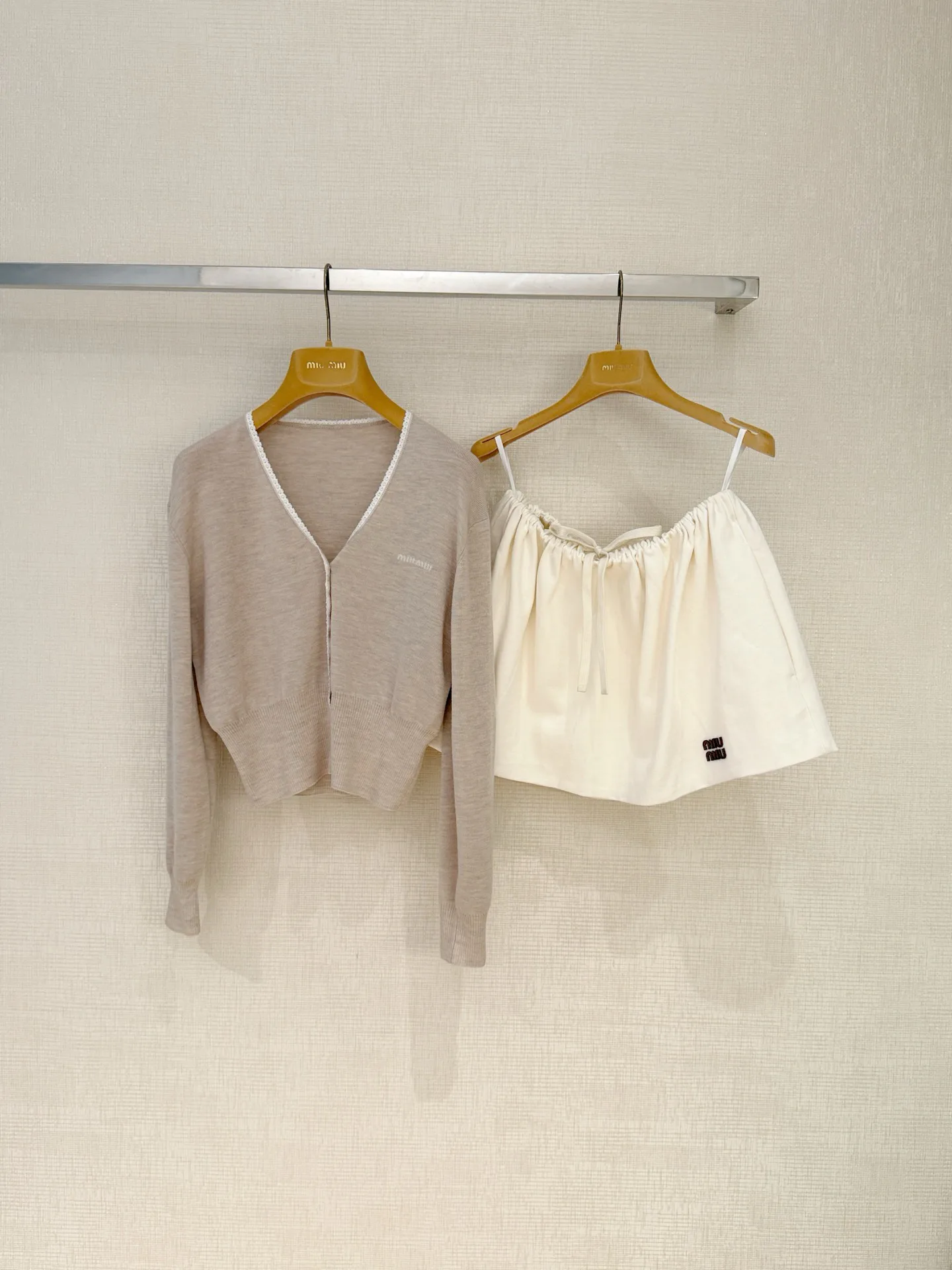 Women's Jumpers And Sweaters MIU MIU 17408201