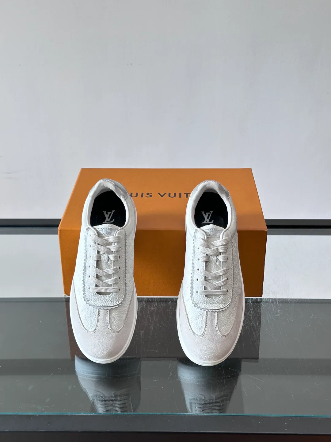 Men's Sneakers LOUIS VUITTON 17961802