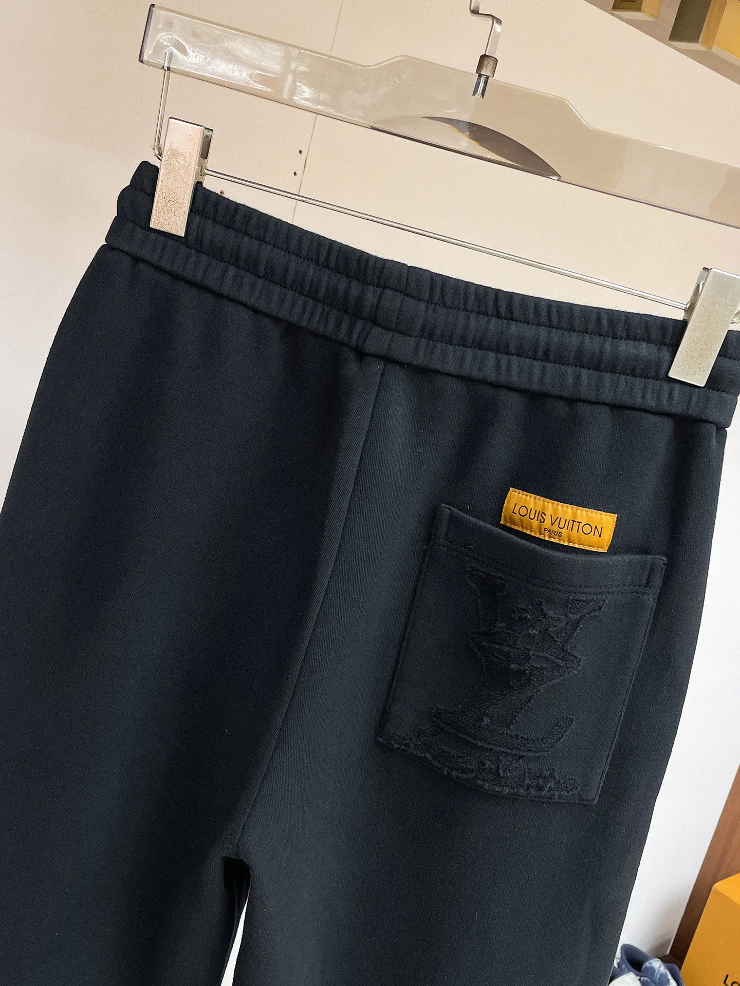 Men's Trousers LOUIS VUITTON 18499567