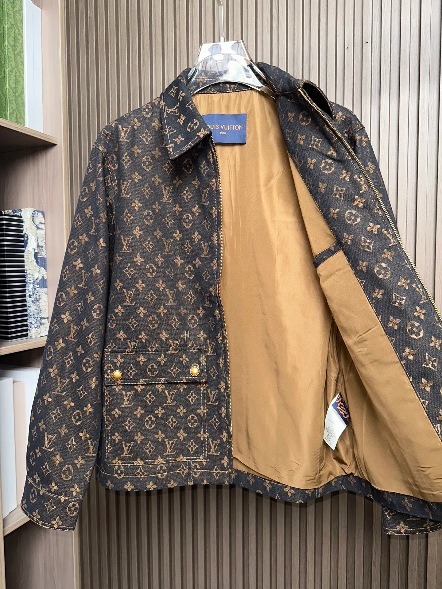 Men's Jackets And Down Jackets LOUIS VUITTON 18109845