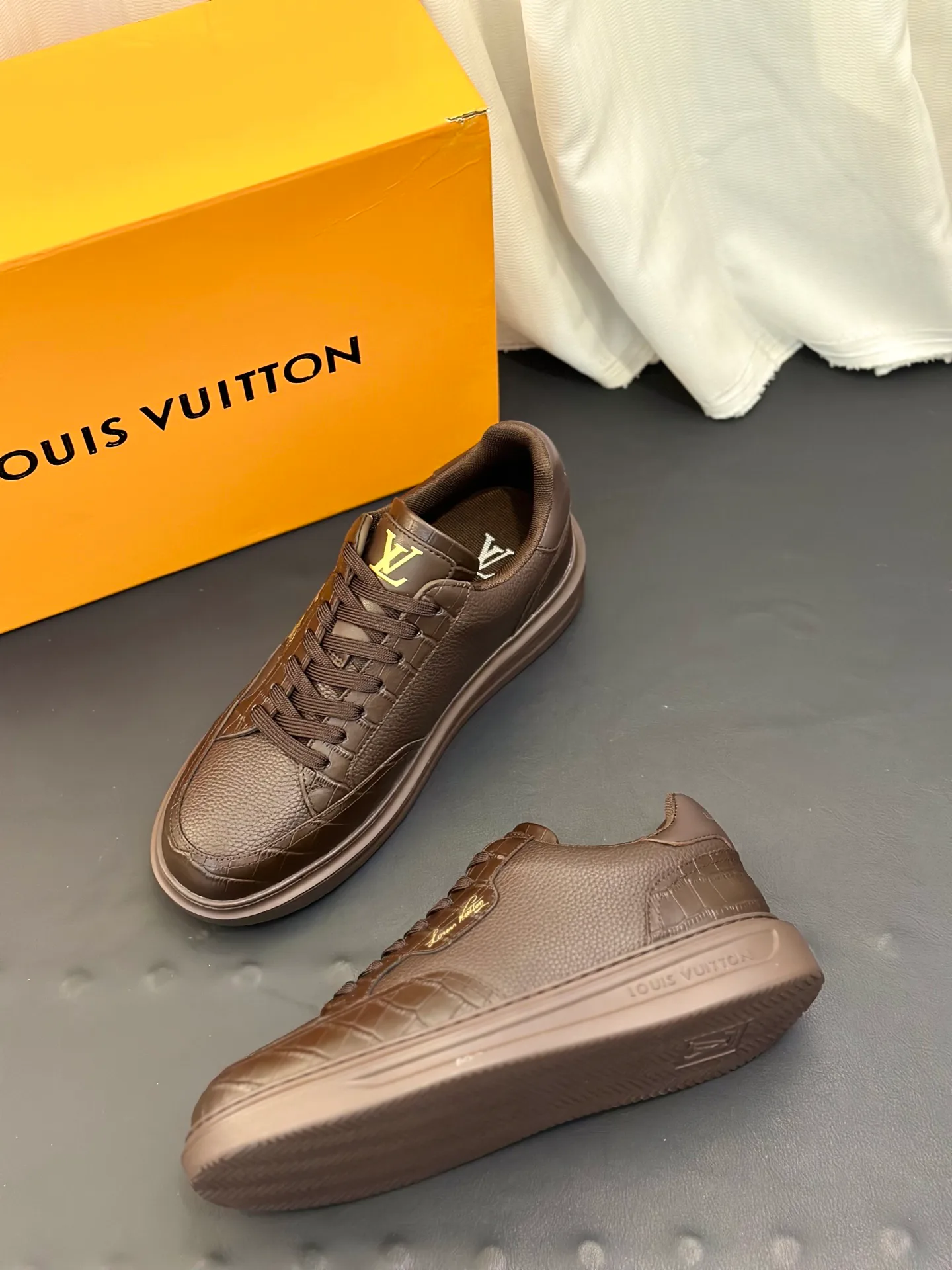 Кроссовки Мужские Louis Vuitton 18586722