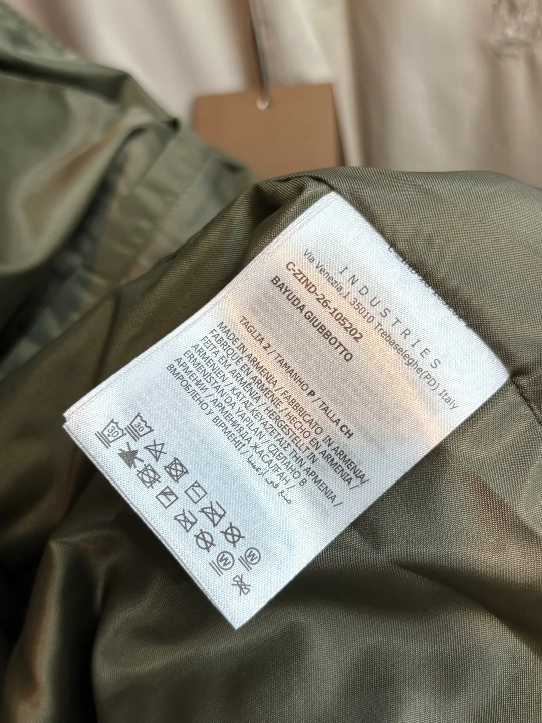Women's Jackets And Down Jackets MONCLER 18157299