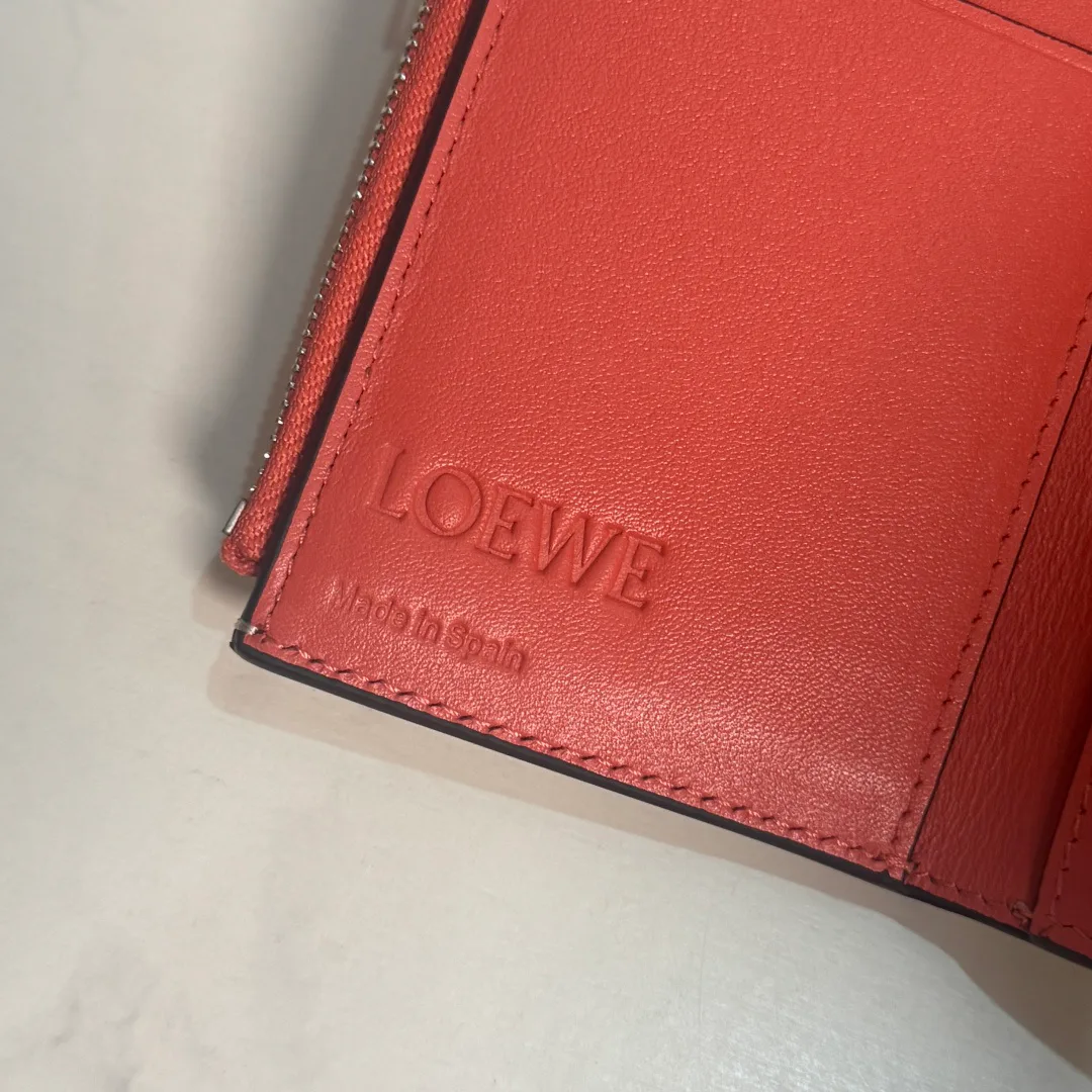 Women's Clutches LOEWE 17678712