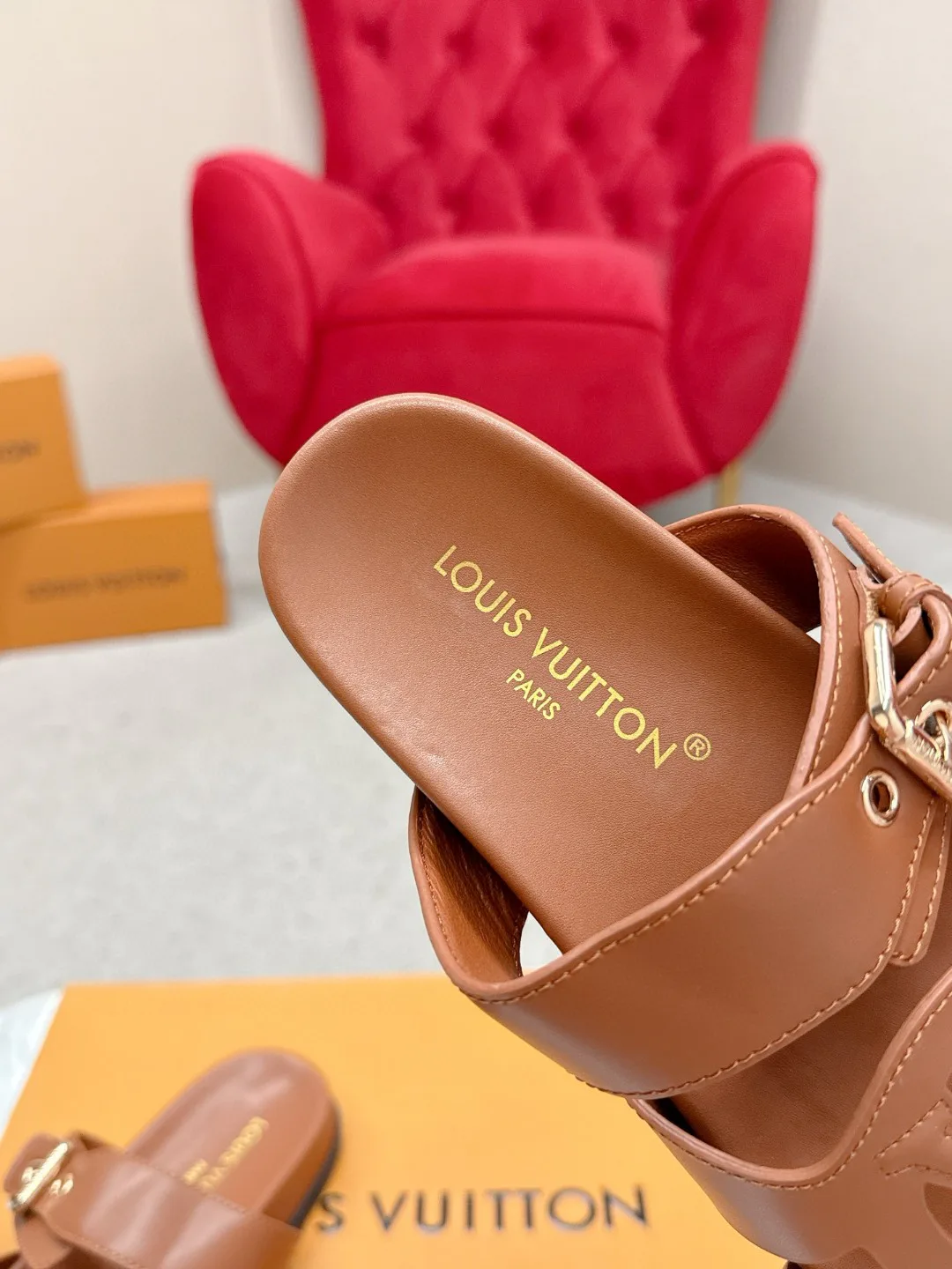 Women's Flip-Flops LOUIS VUITTON 18235691