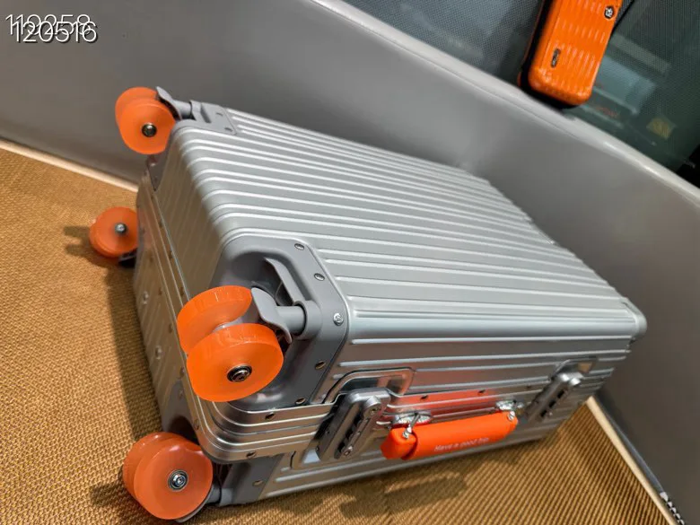 Suitcases RIMOWA 18266178