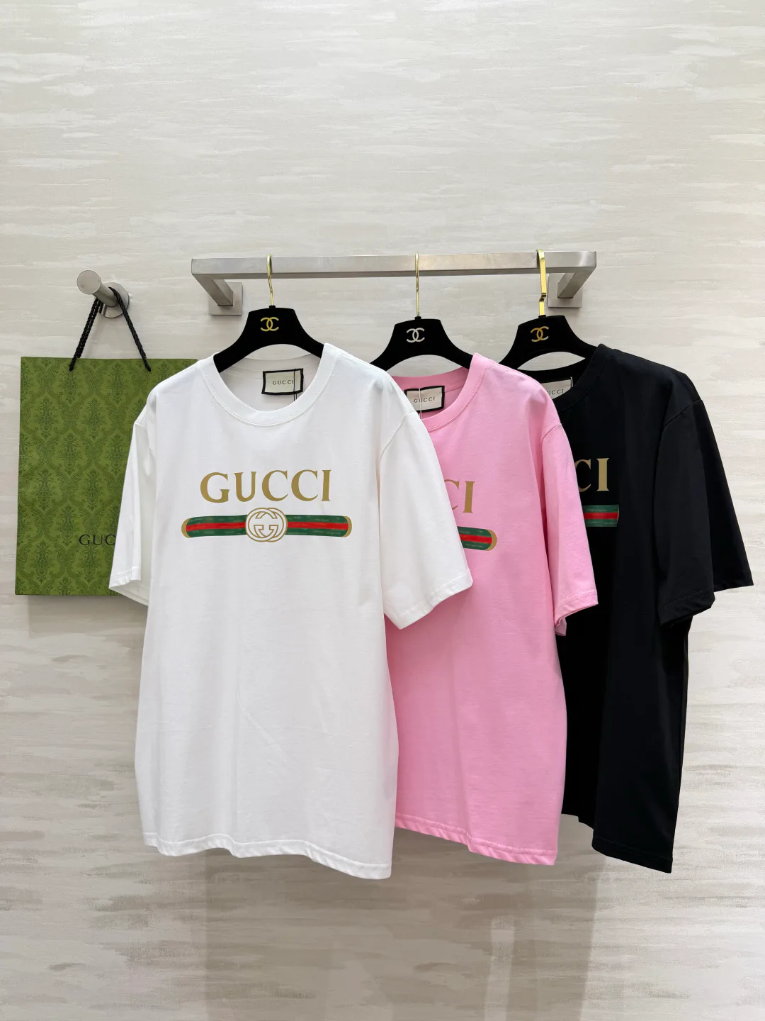 Women's T-Shirts GUCCI 17451553