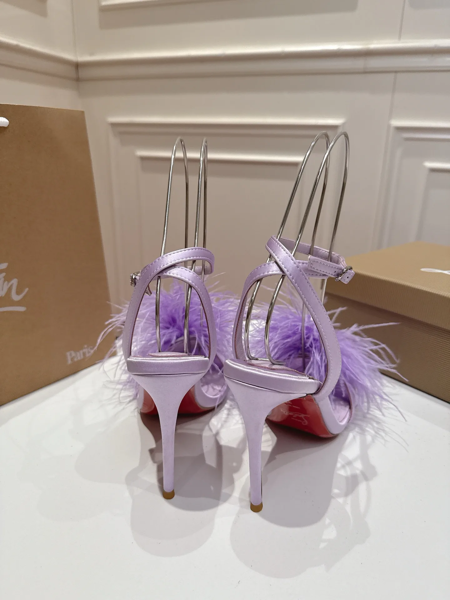 Women's Heels CHRISTIAN LOUBOUTIN 16920367