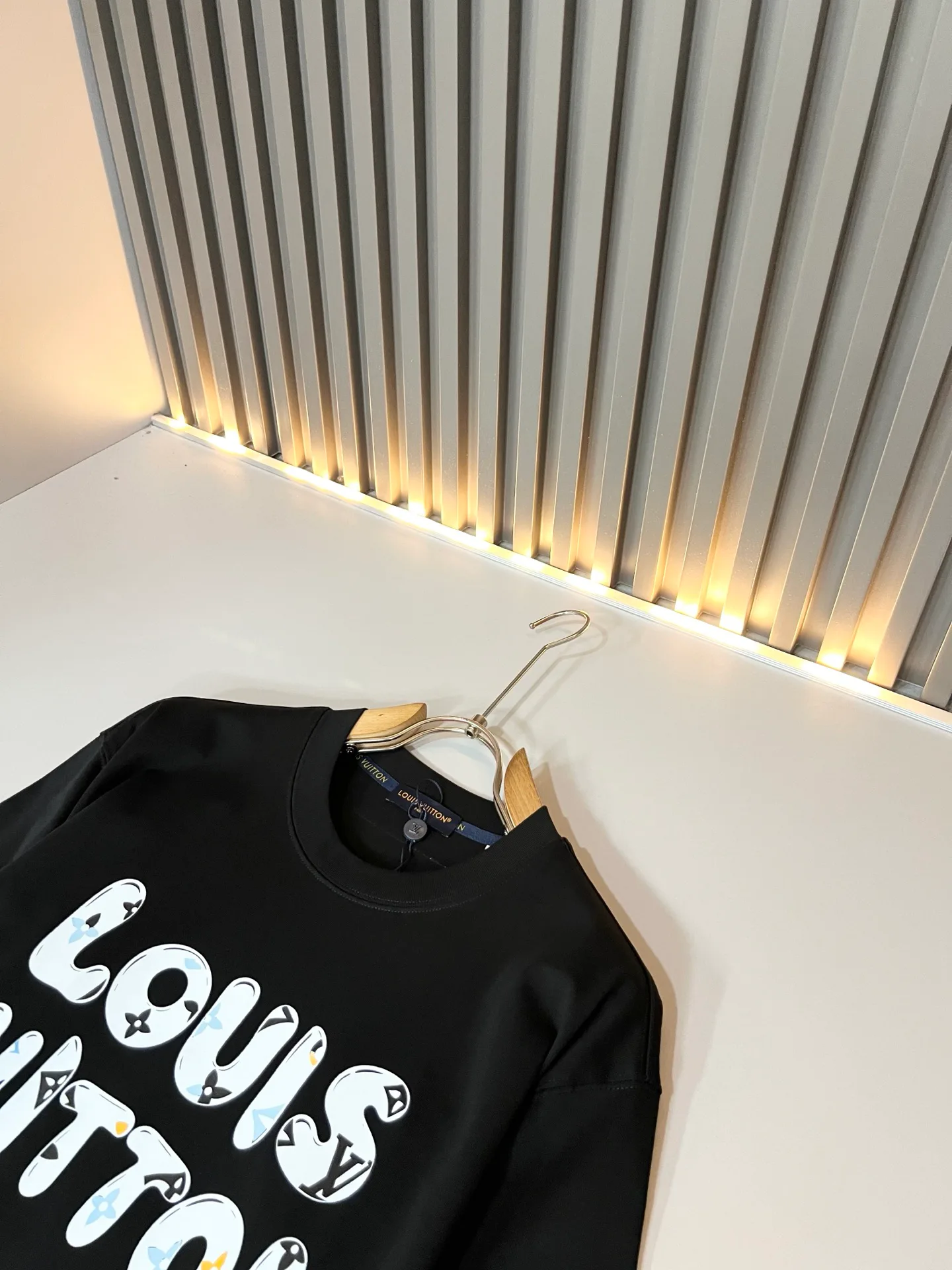 Men's T-Shirts LOUIS VUITTON 18495643
