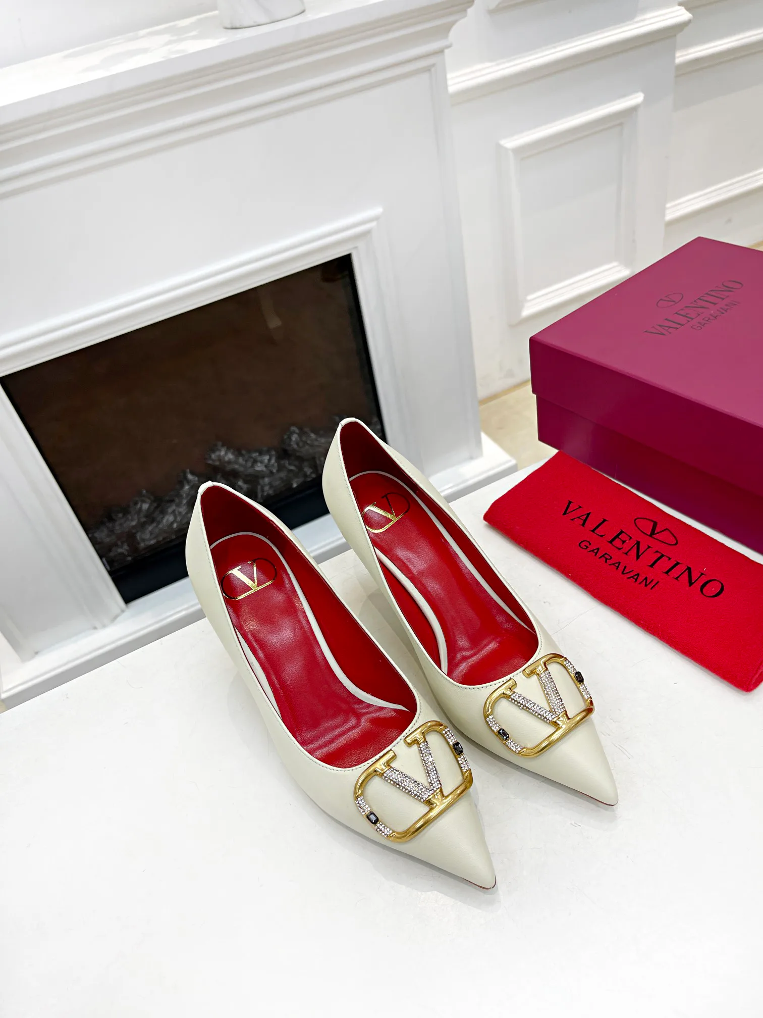 Women's Heels VALENTINO 17956844