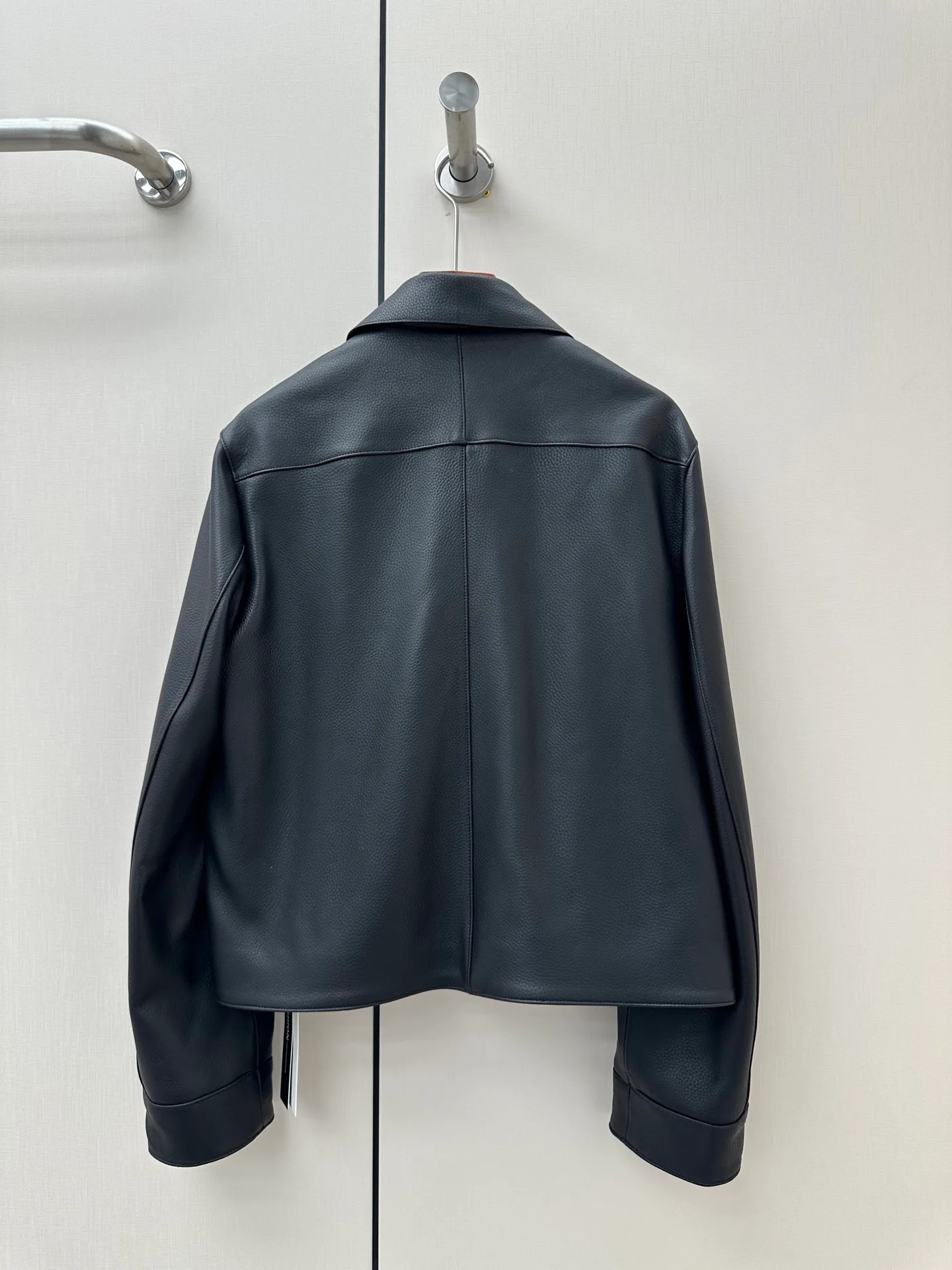 Women's Leather Jackets And Sheepskin Coats HERMES 18060882