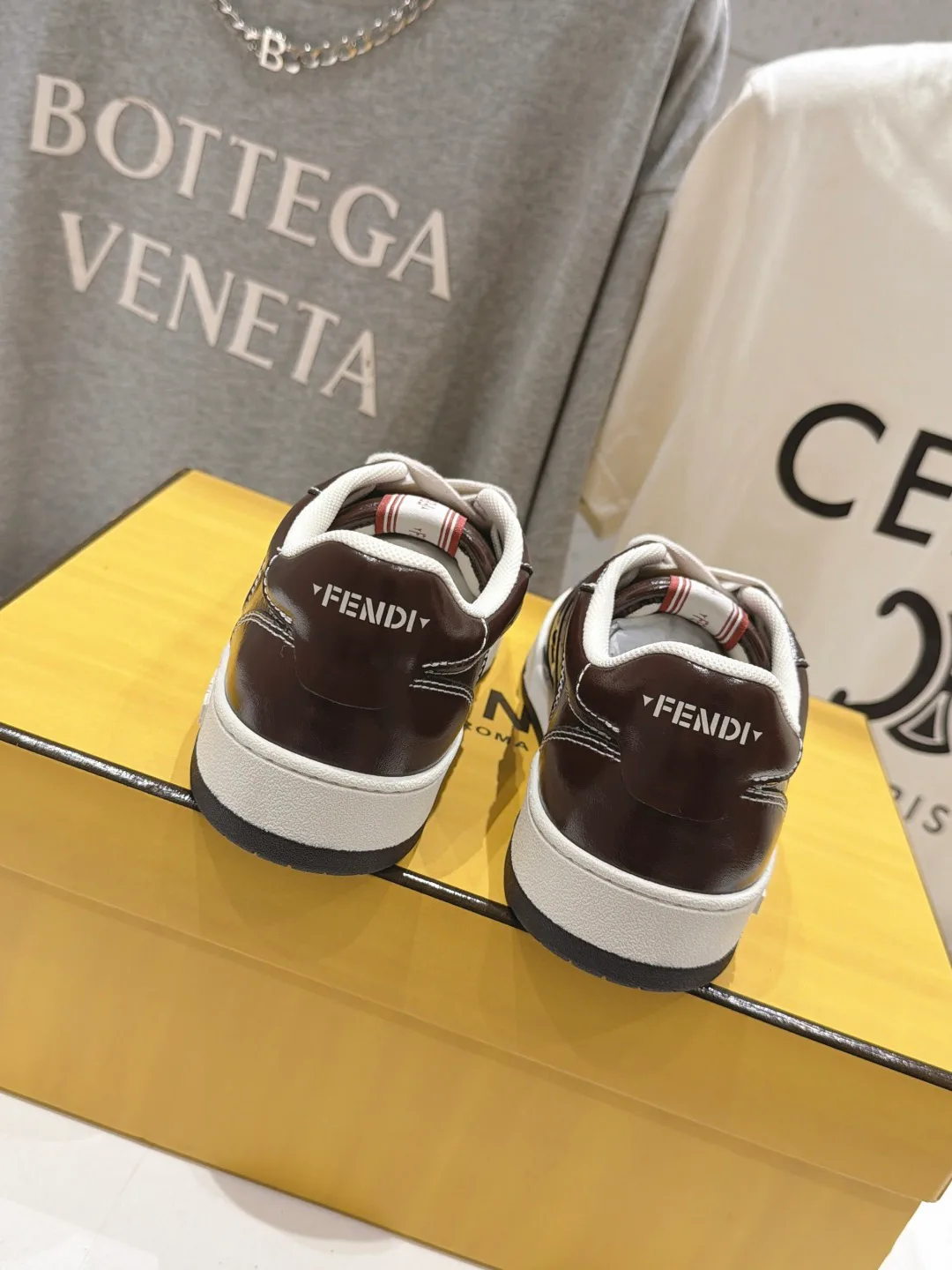 Women's Sneakers FENDI 17908447